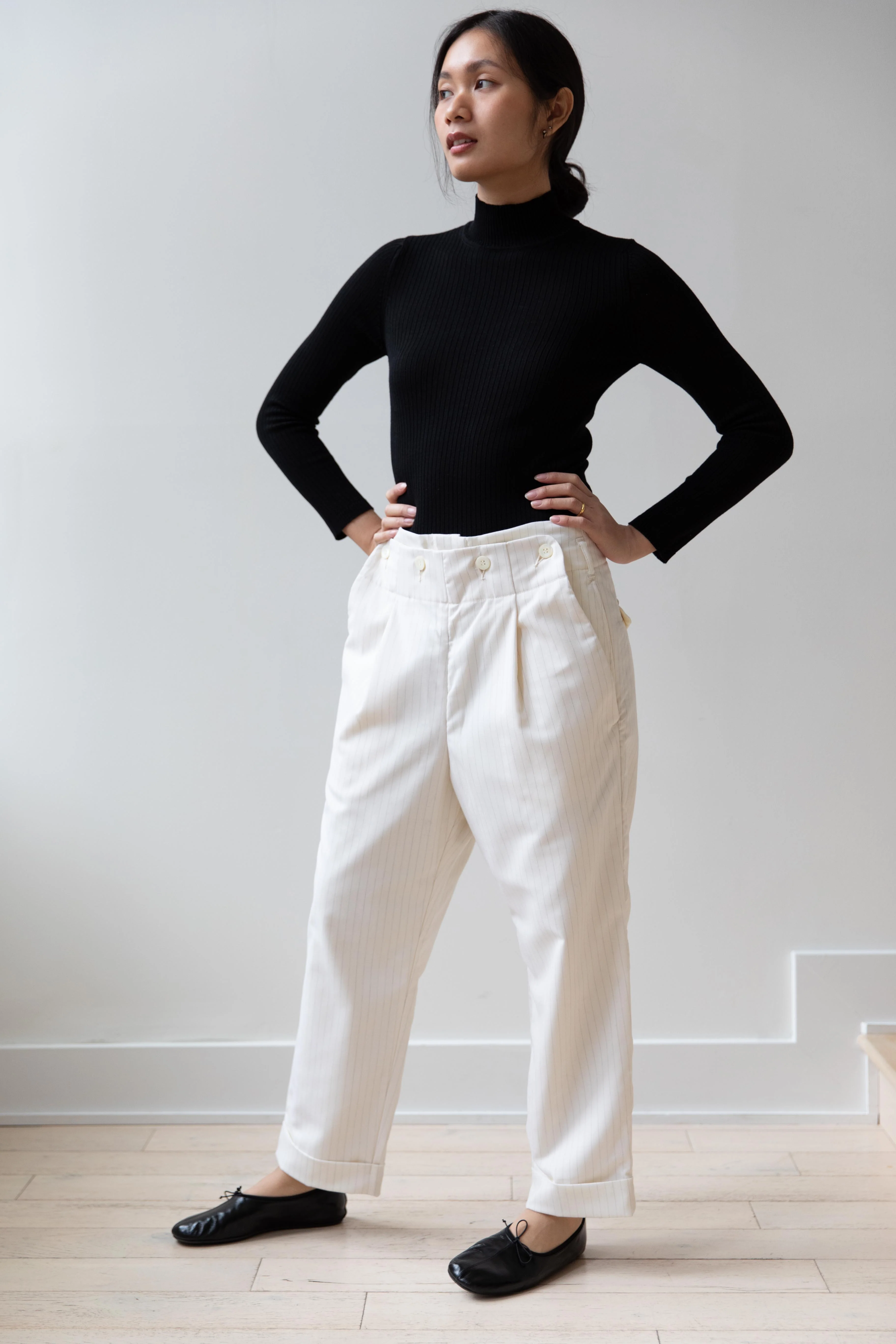 Aseedonclöud | Study Uniform Slacks in Off White - Image 8