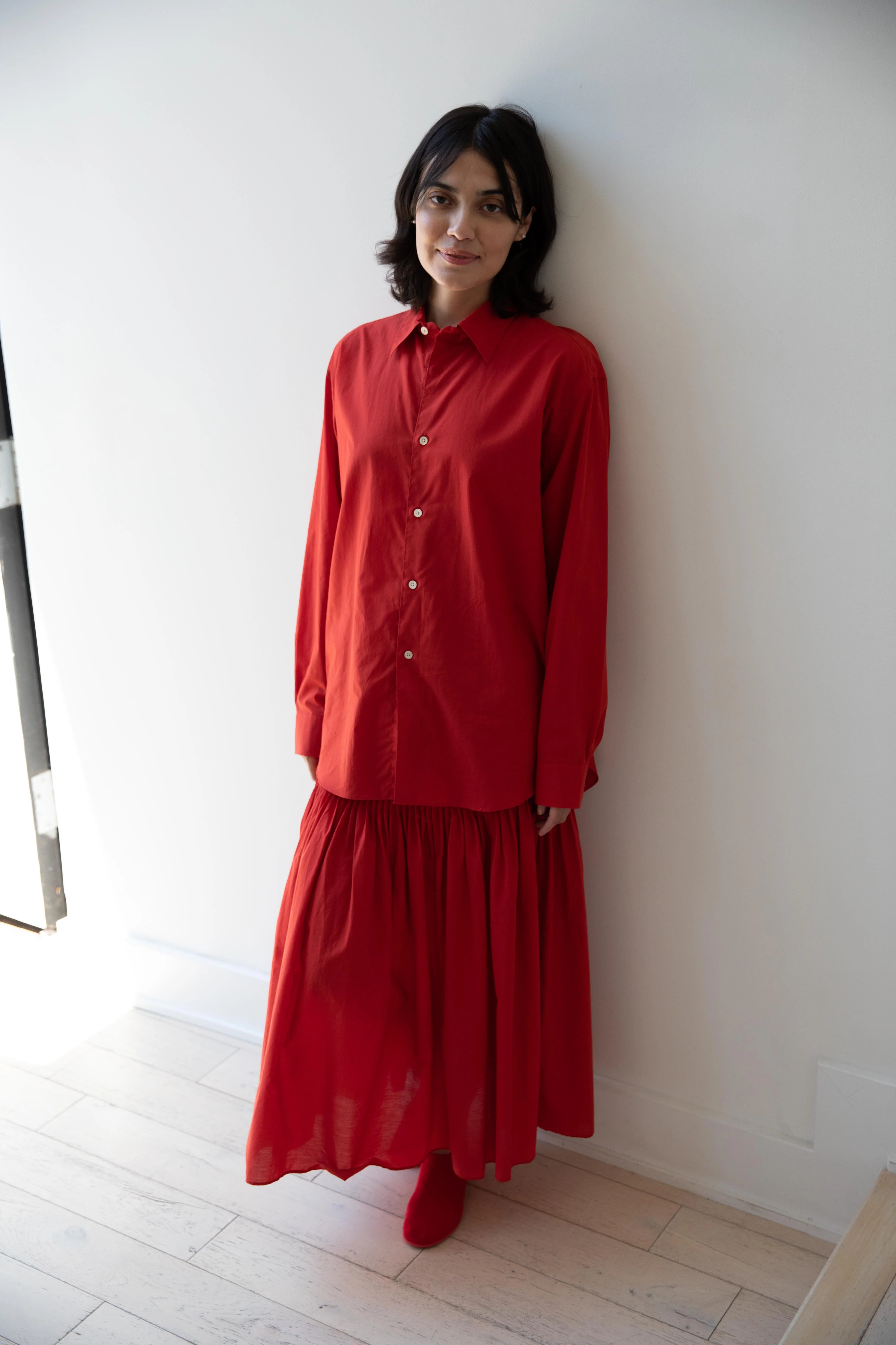 Auralee | Cotton Lawn Pin-Tuck Skirt in Red - Image 28