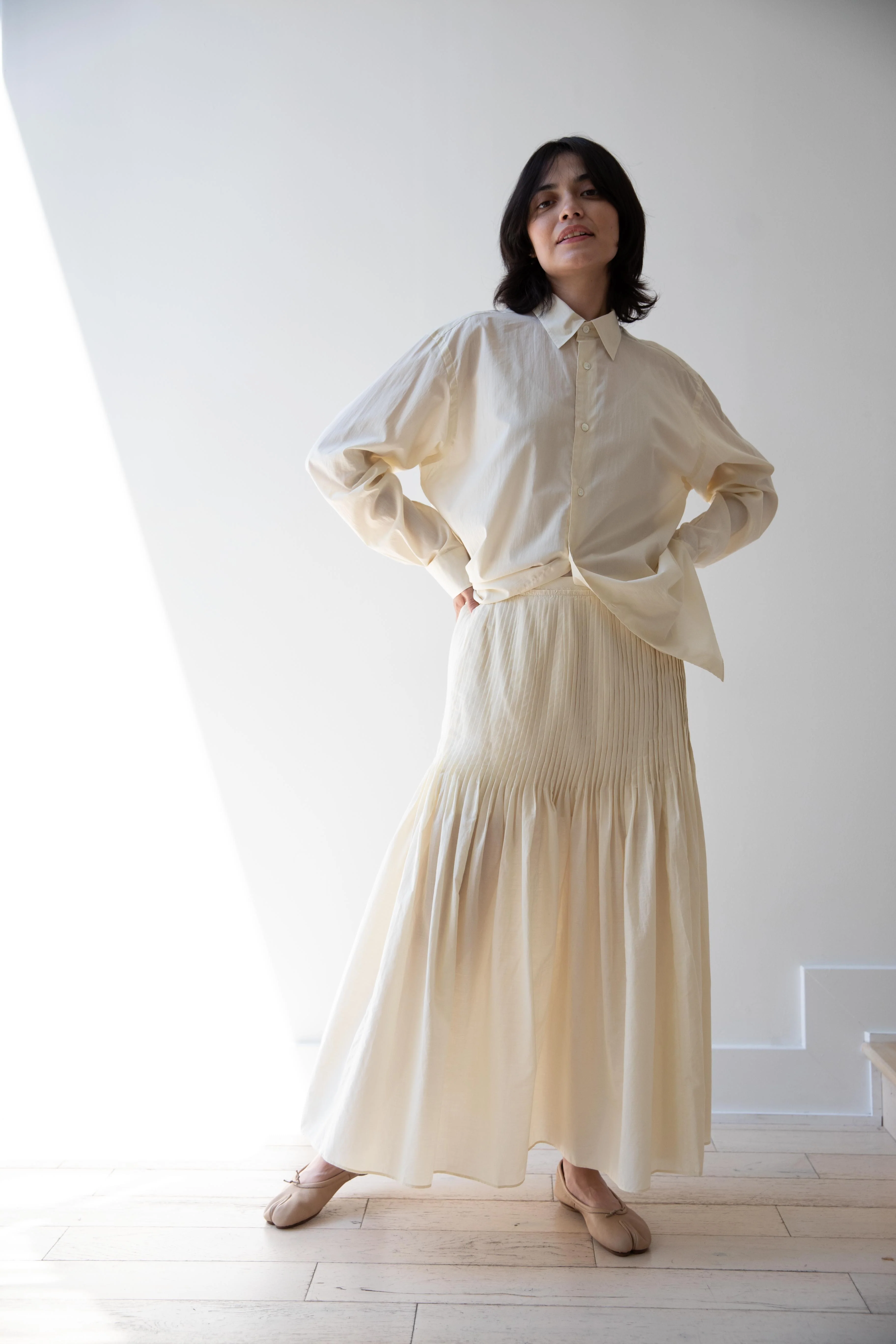 Auralee | Cotton Lawn Shirt in Ivory White - Image 42