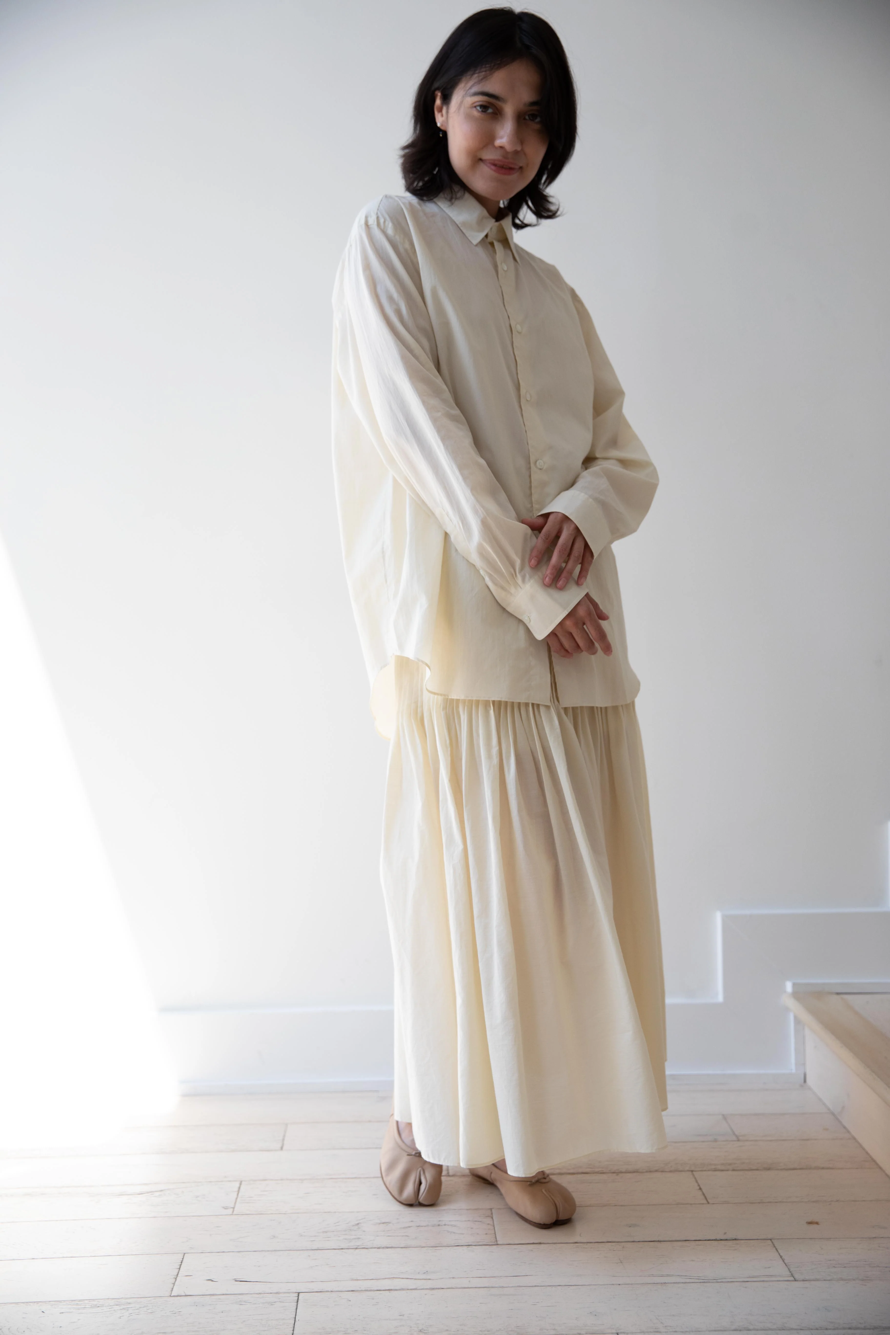 Auralee | Cotton Lawn Shirt in Ivory White - Image 48