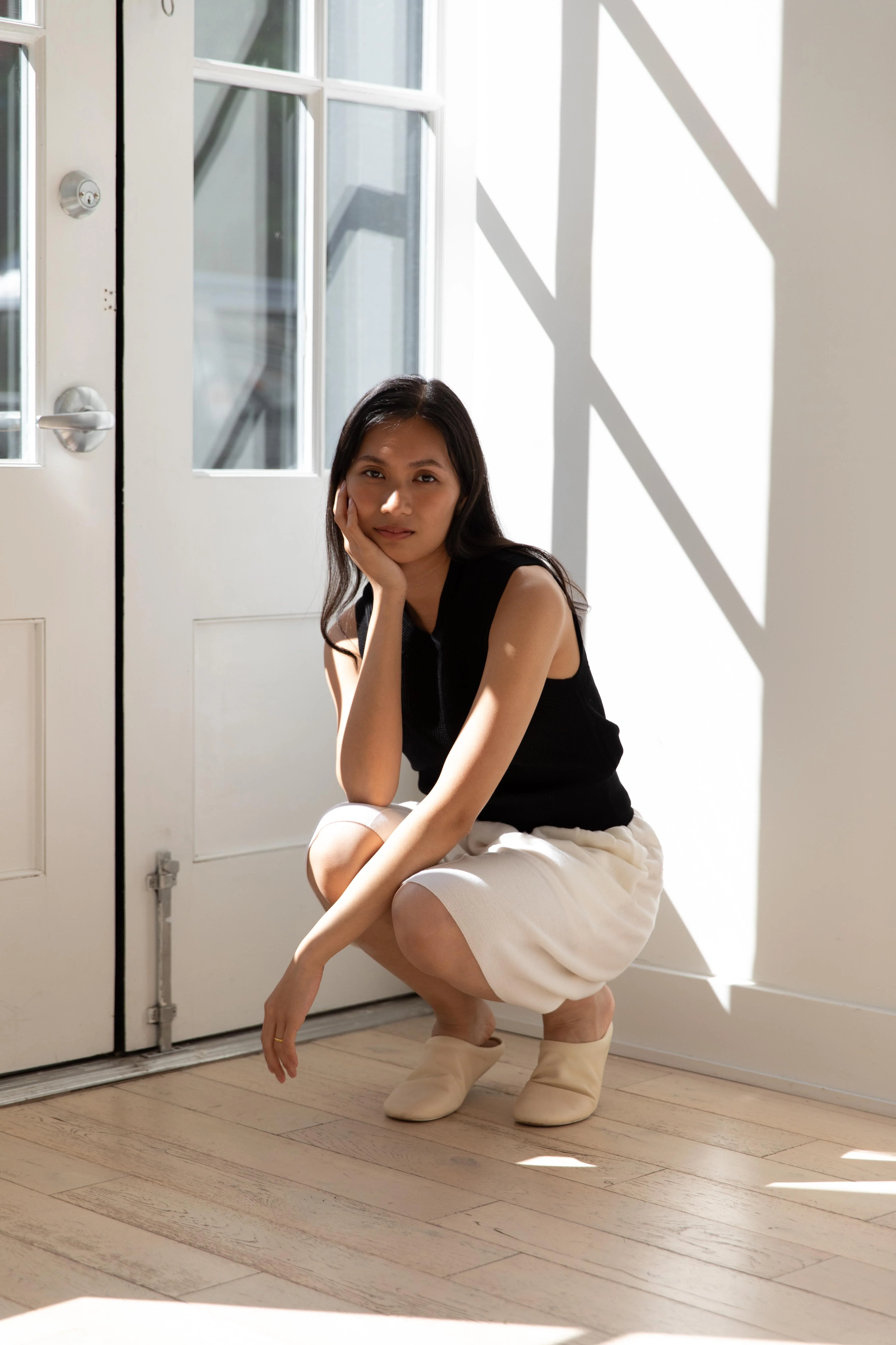 Auralee | Flat Yarn Rib Knit Vest in Black - Image 13