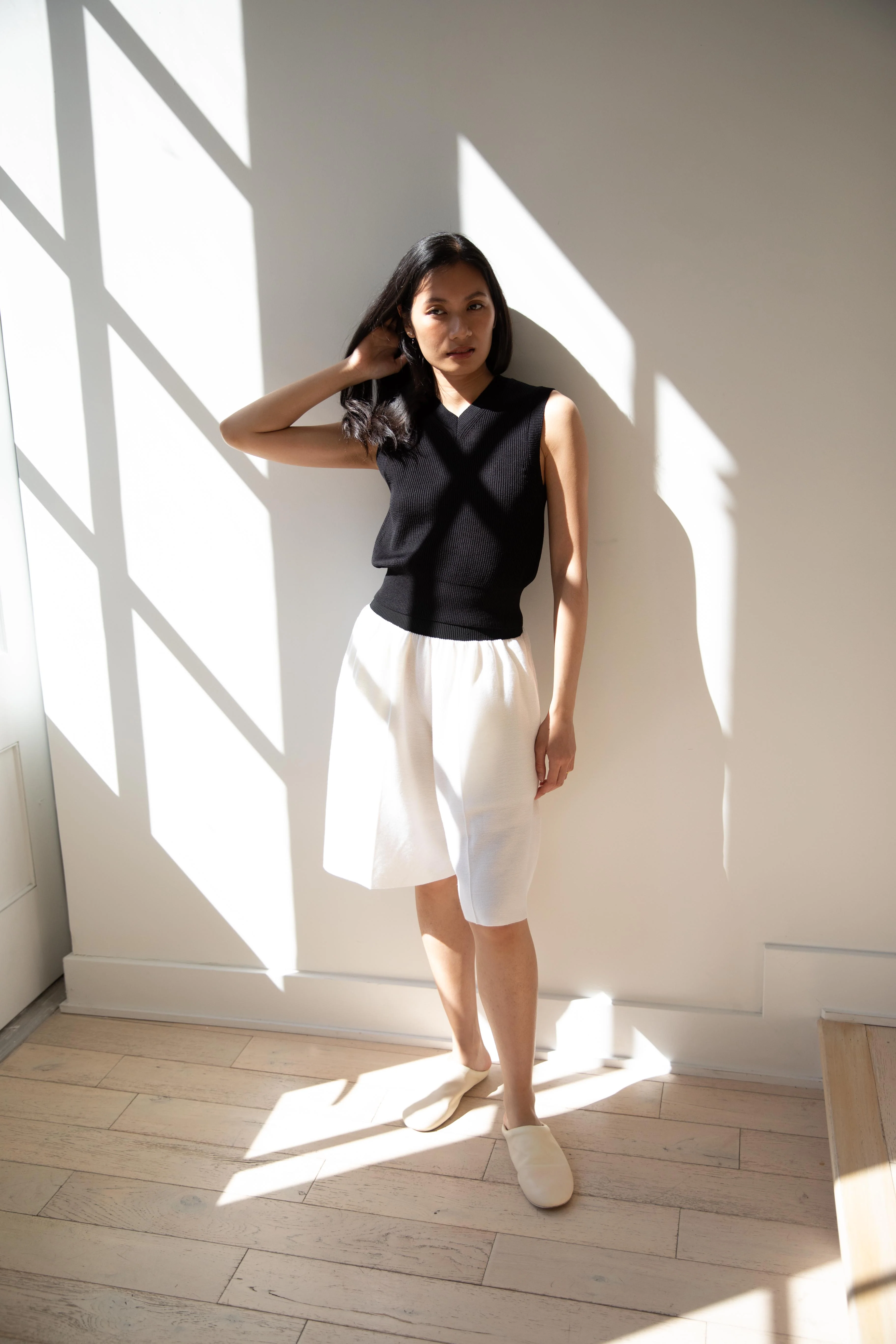 Auralee | Flat Yarn Rib Knit Vest in Black - Image 19