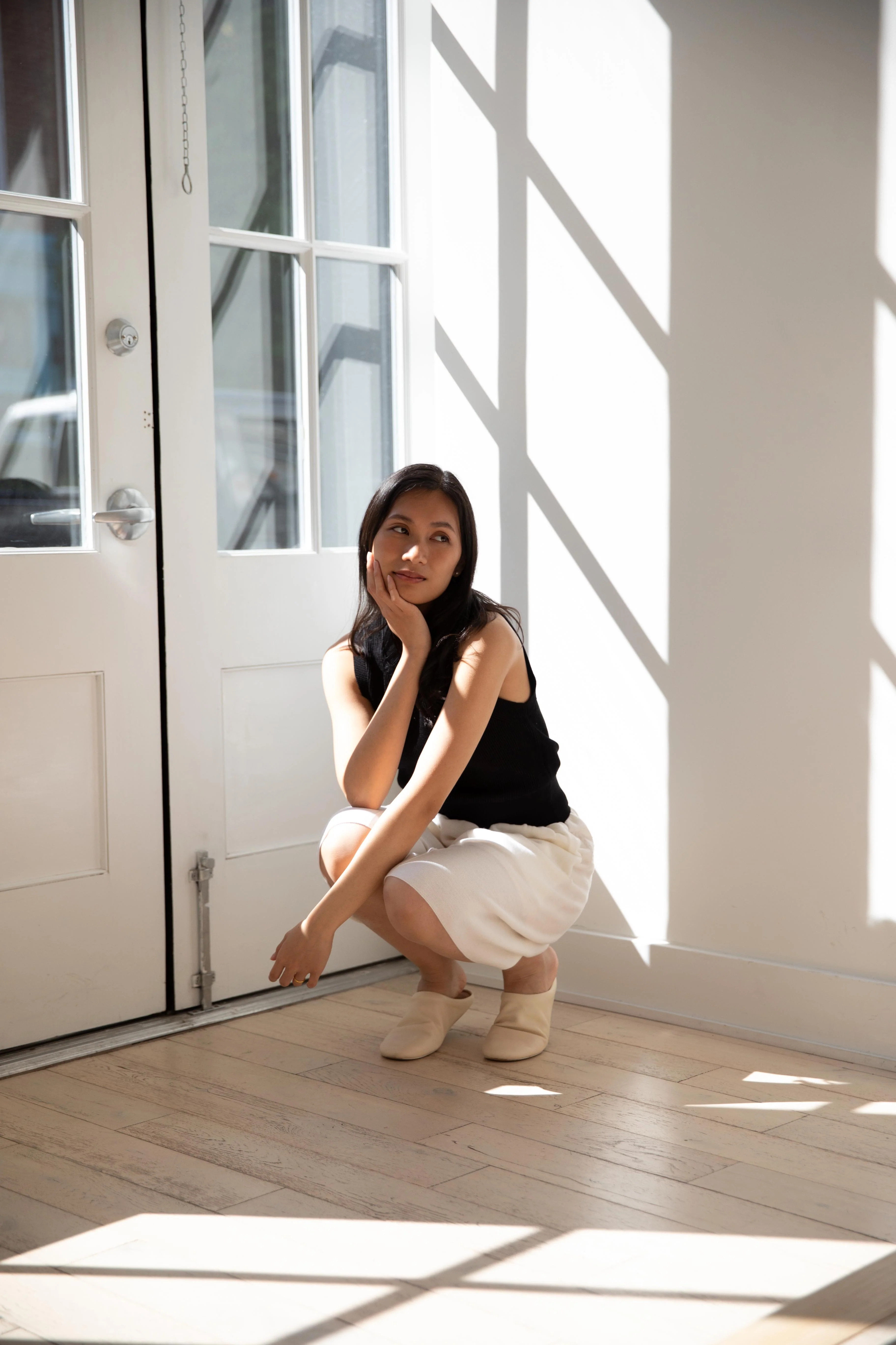Auralee | Flat Yarn Rib Knit Vest in Black - Image 23