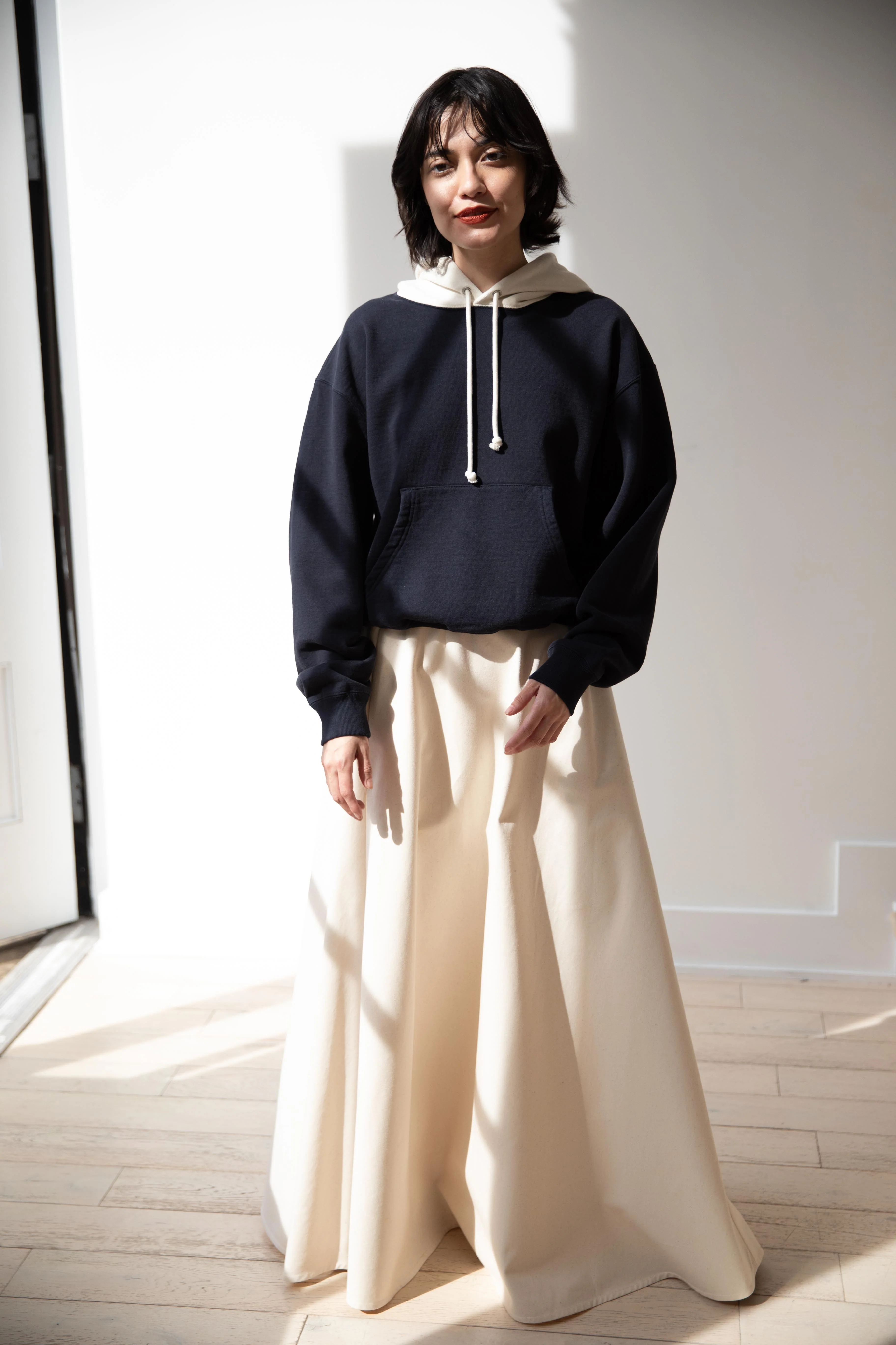 Auralee | Sweatshirt in Navy & White - Image 5