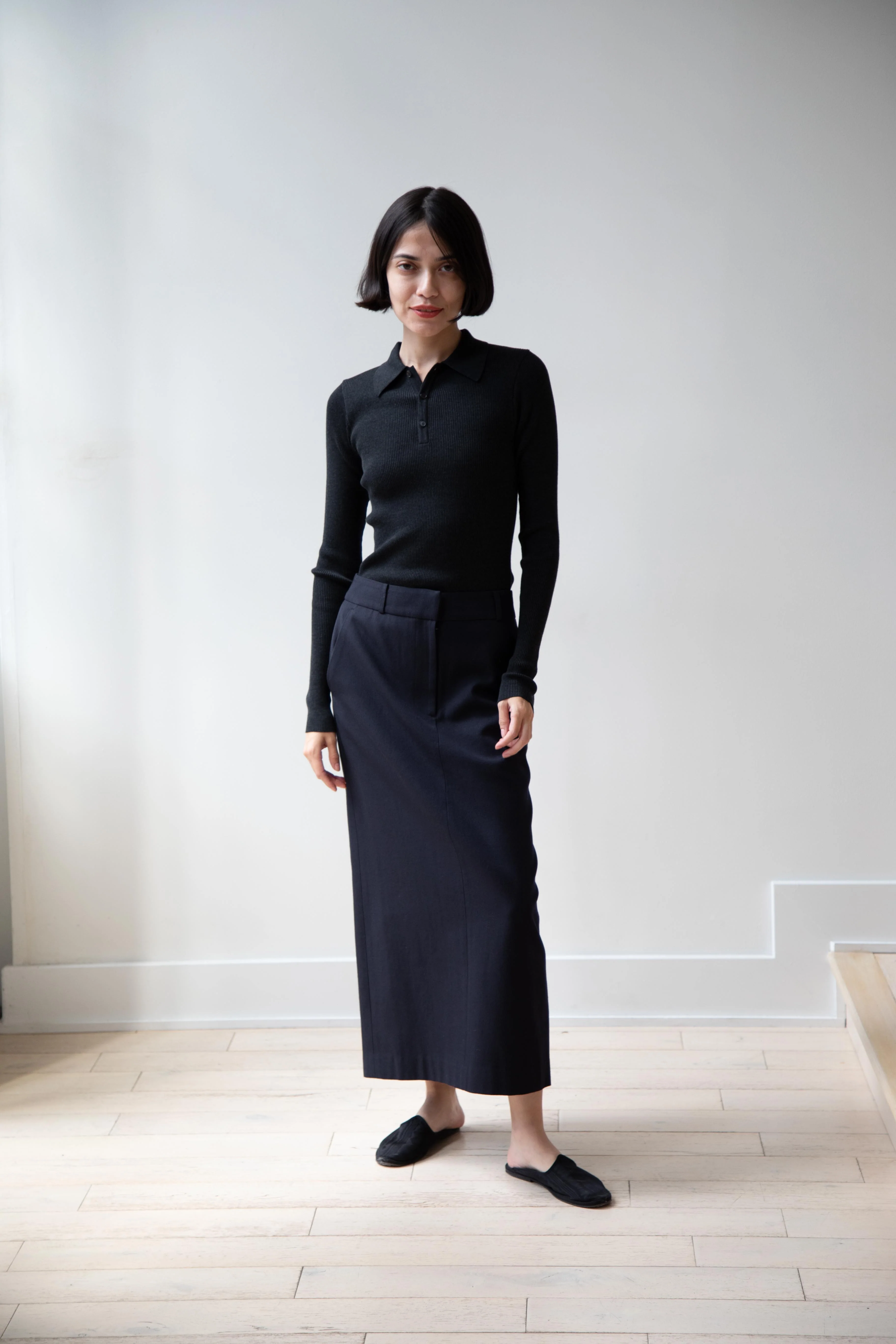 Auralee | Superfine Wool High Gauge Rib Polo in Charcoal - Image 22