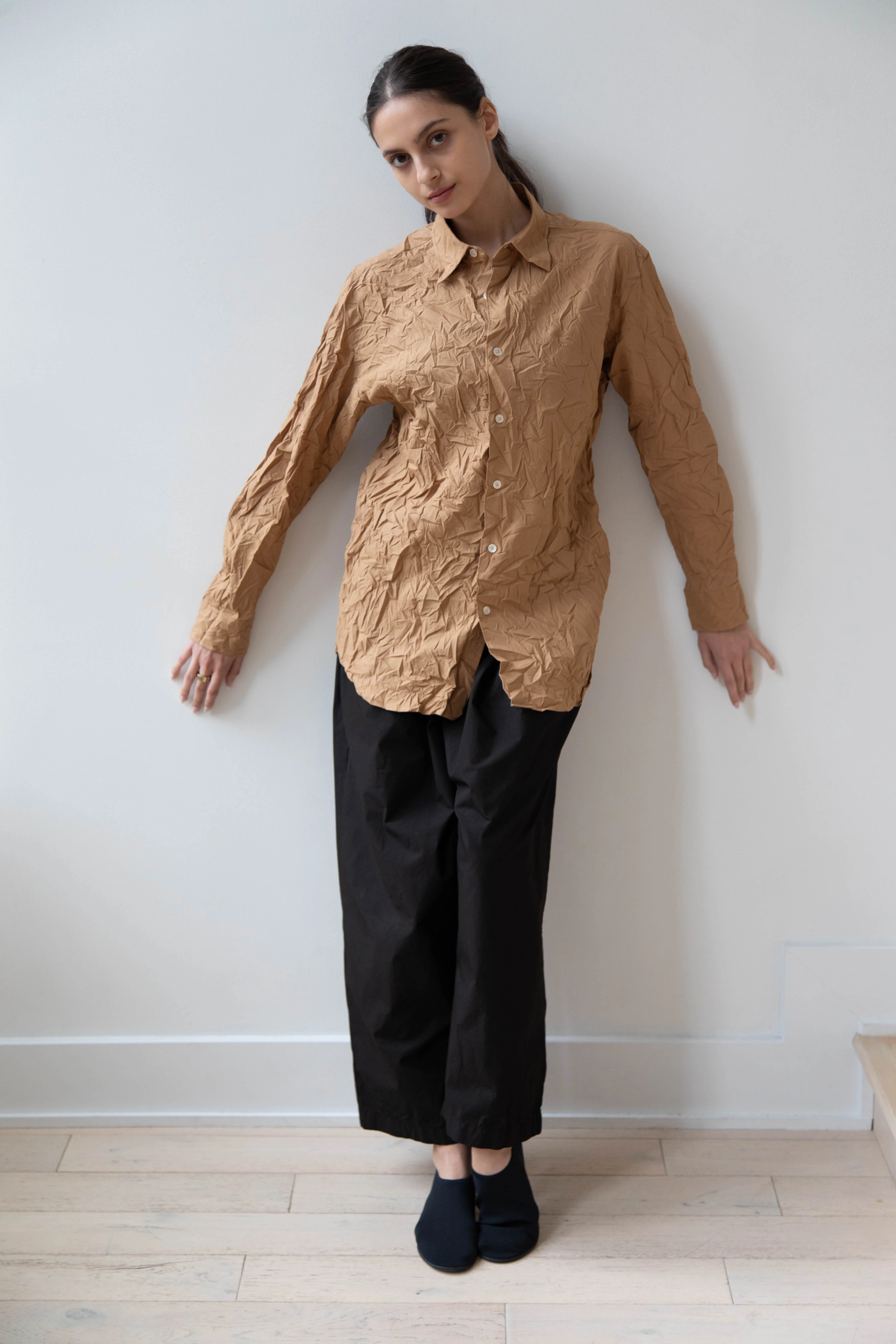 Auralee | Wrinkled Washed Finx Shirt in Brown - Image 16