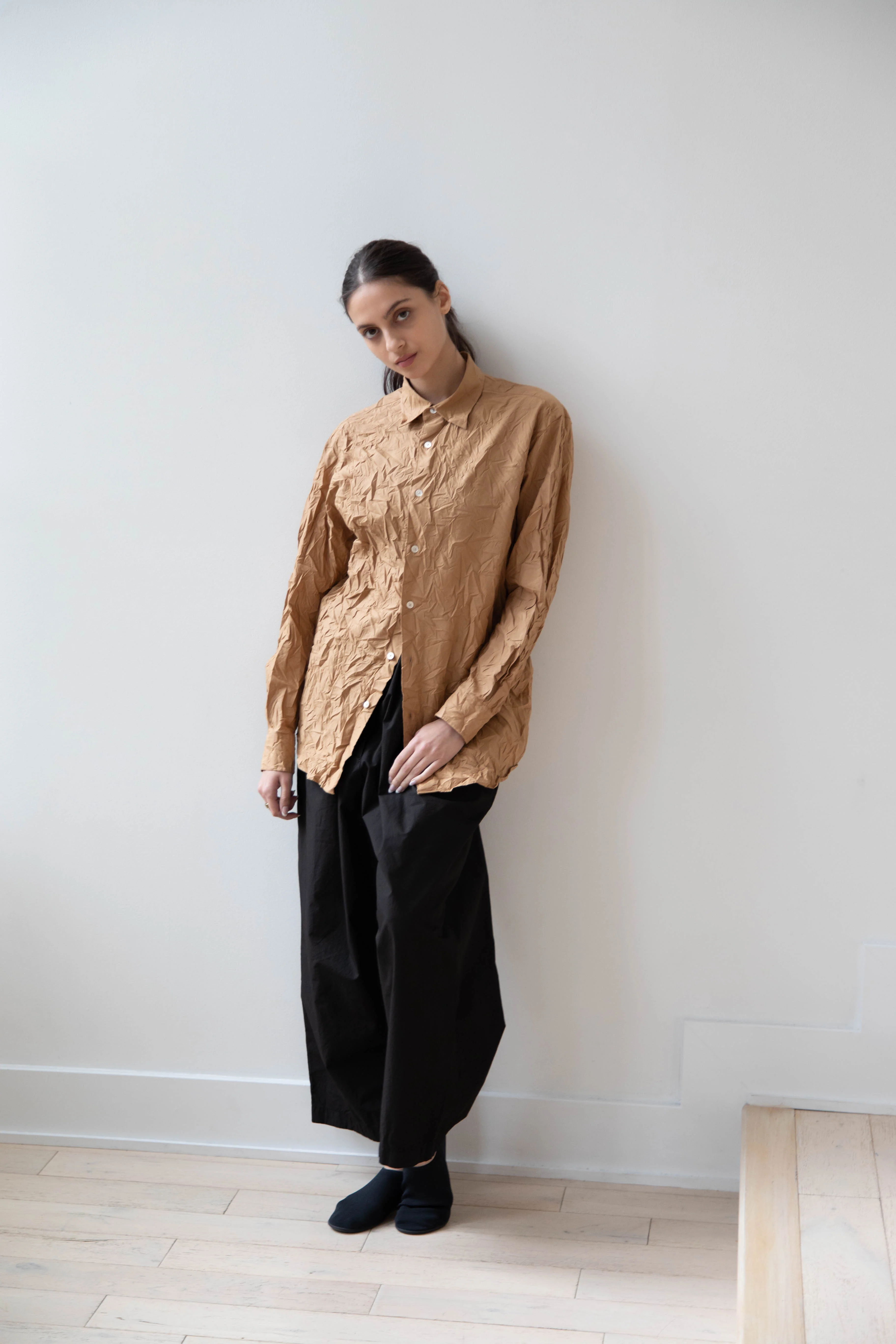 Auralee | Wrinkled Washed Finx Shirt in Brown - Image 23