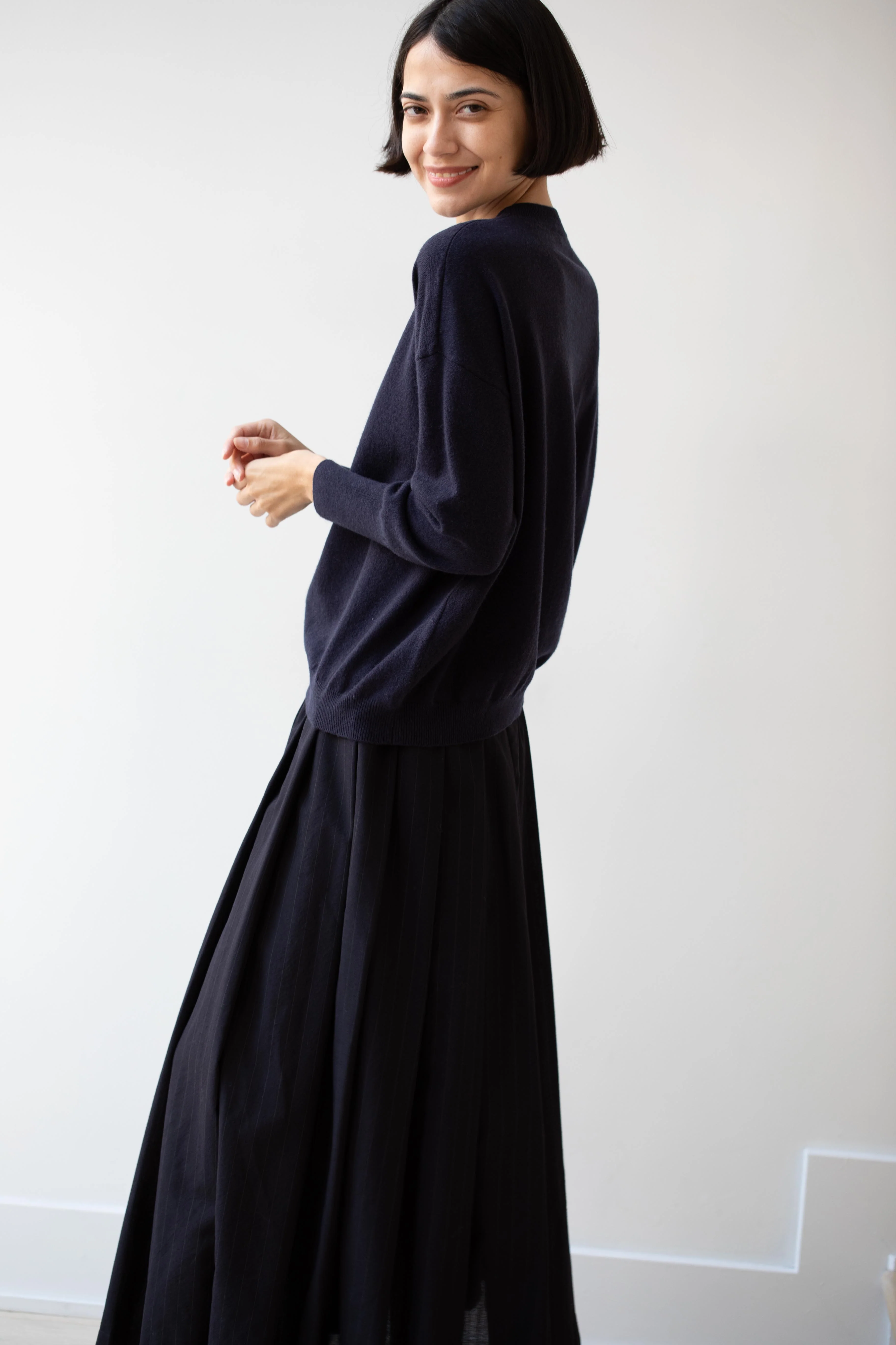 Bergfabel | Cashmere Sweater in Navy - Image 21