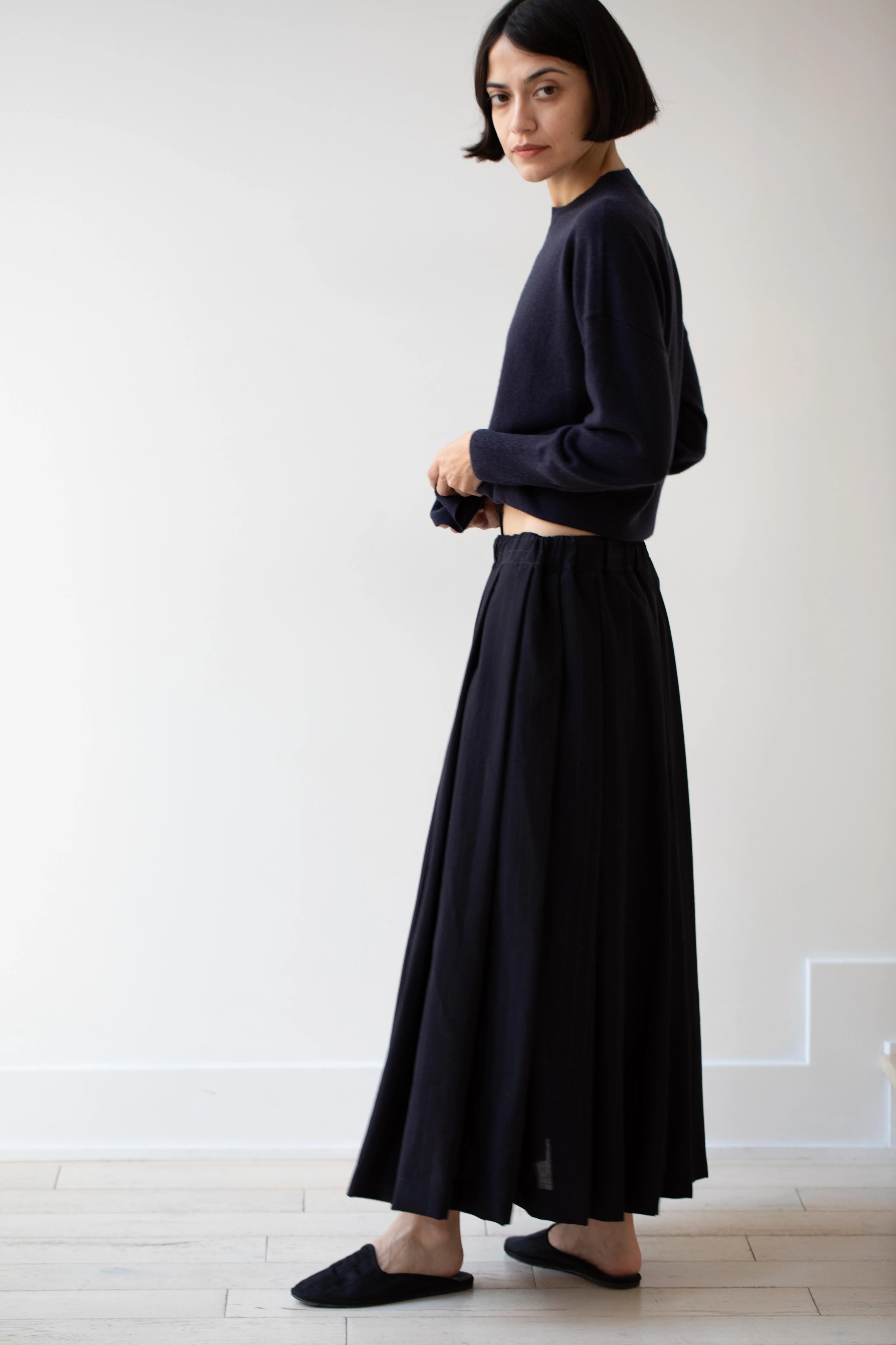 Bergfabel | Cashmere Sweater in Navy - Image 31