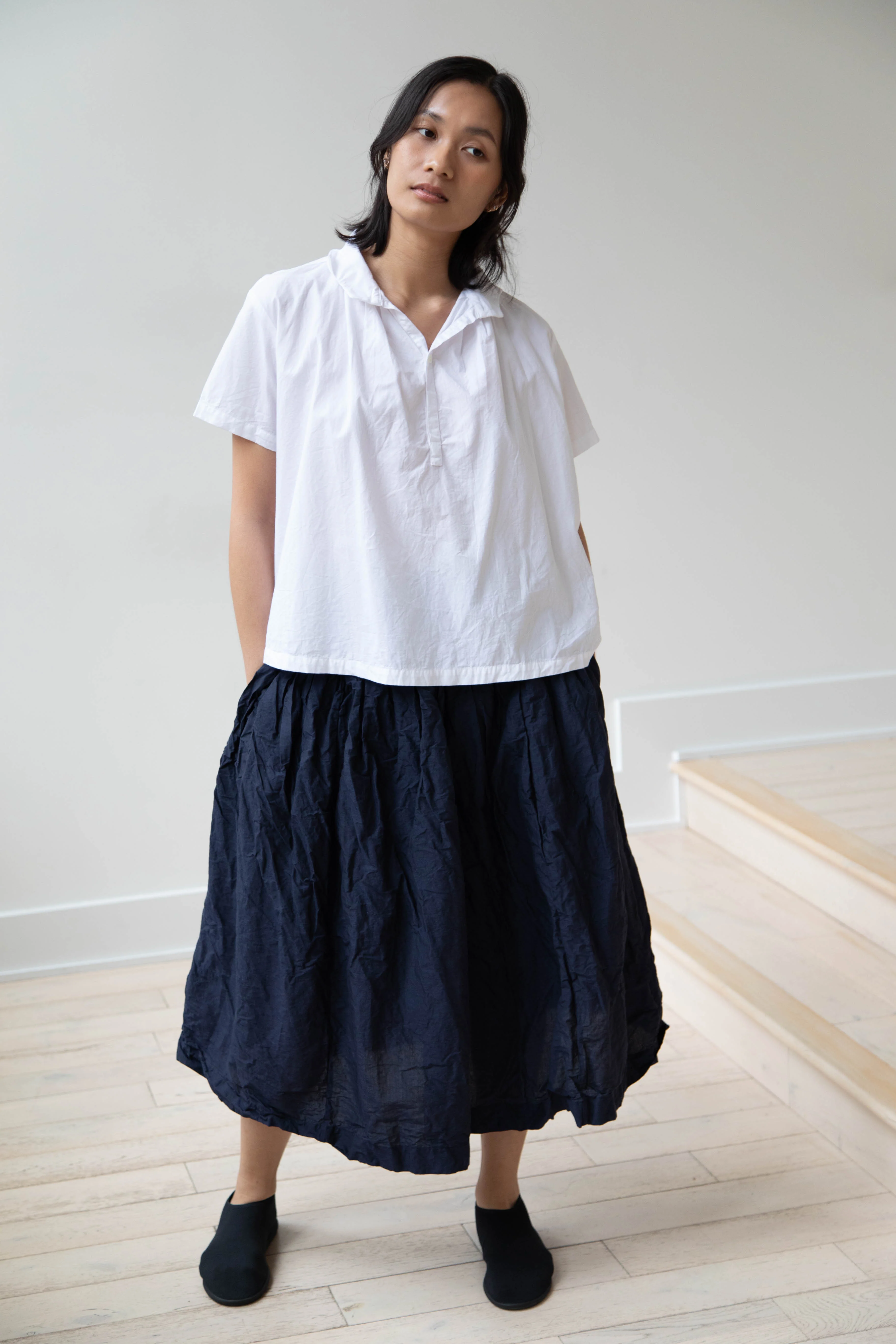 Bergfabel | Farmer Skirt in Navy Cotton Linen Crinkle - Image 23