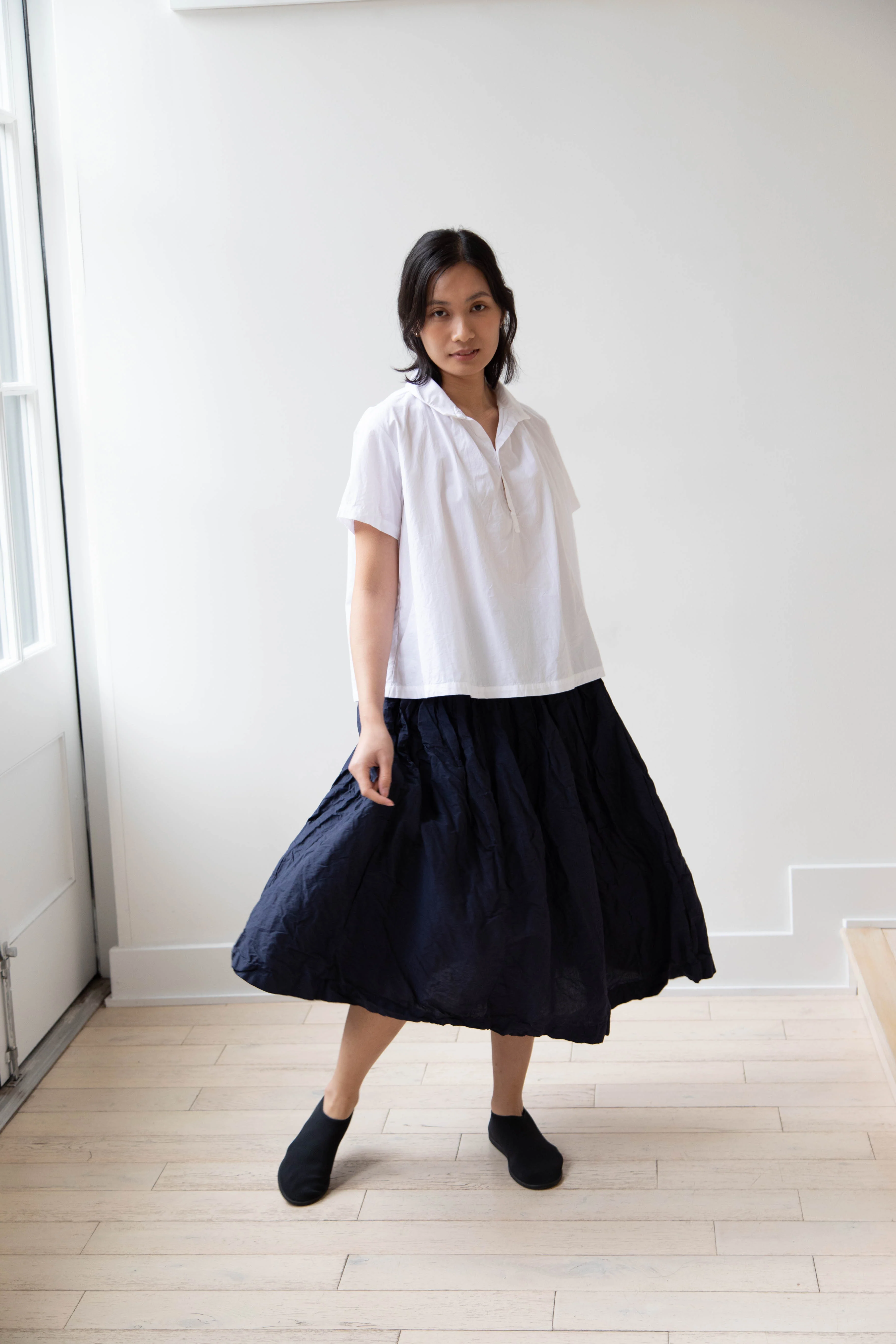 Bergfabel | Farmer Skirt in Navy Cotton Linen Crinkle - Image 24