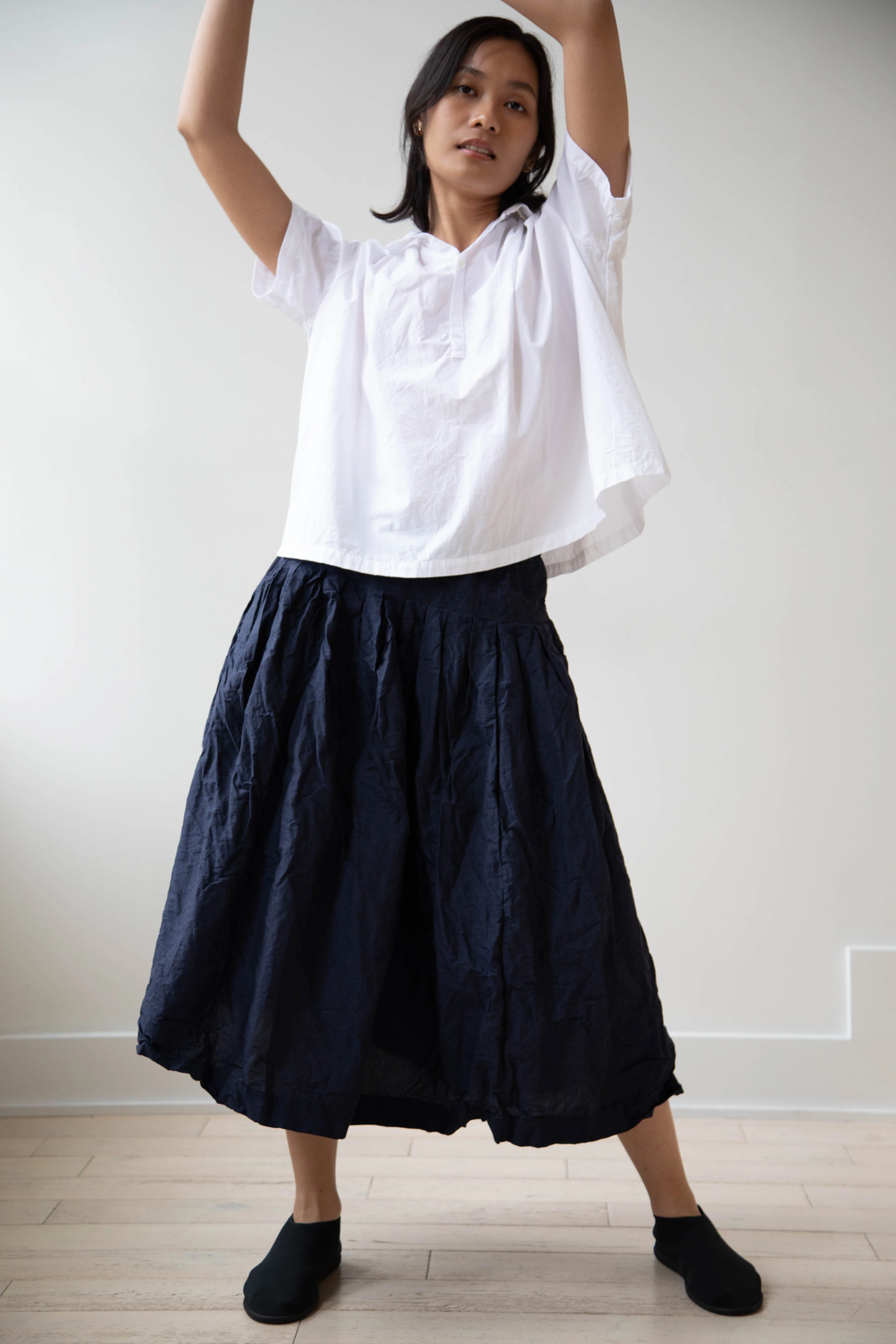 Bergfabel | Farmer Skirt in Navy Cotton Linen Crinkle - Image 26
