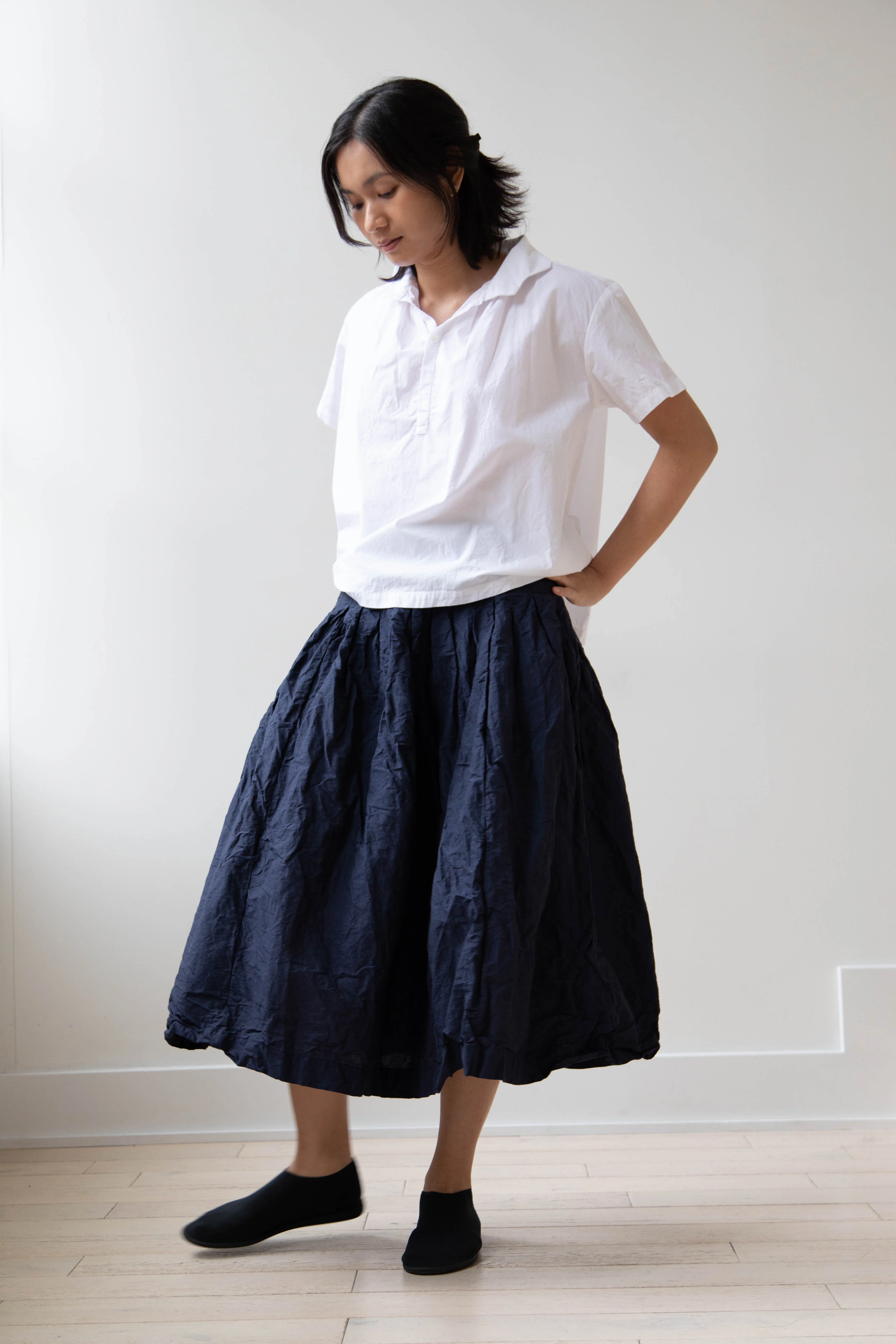 Bergfabel | Farmer Skirt in Navy Cotton Linen Crinkle - Image 27