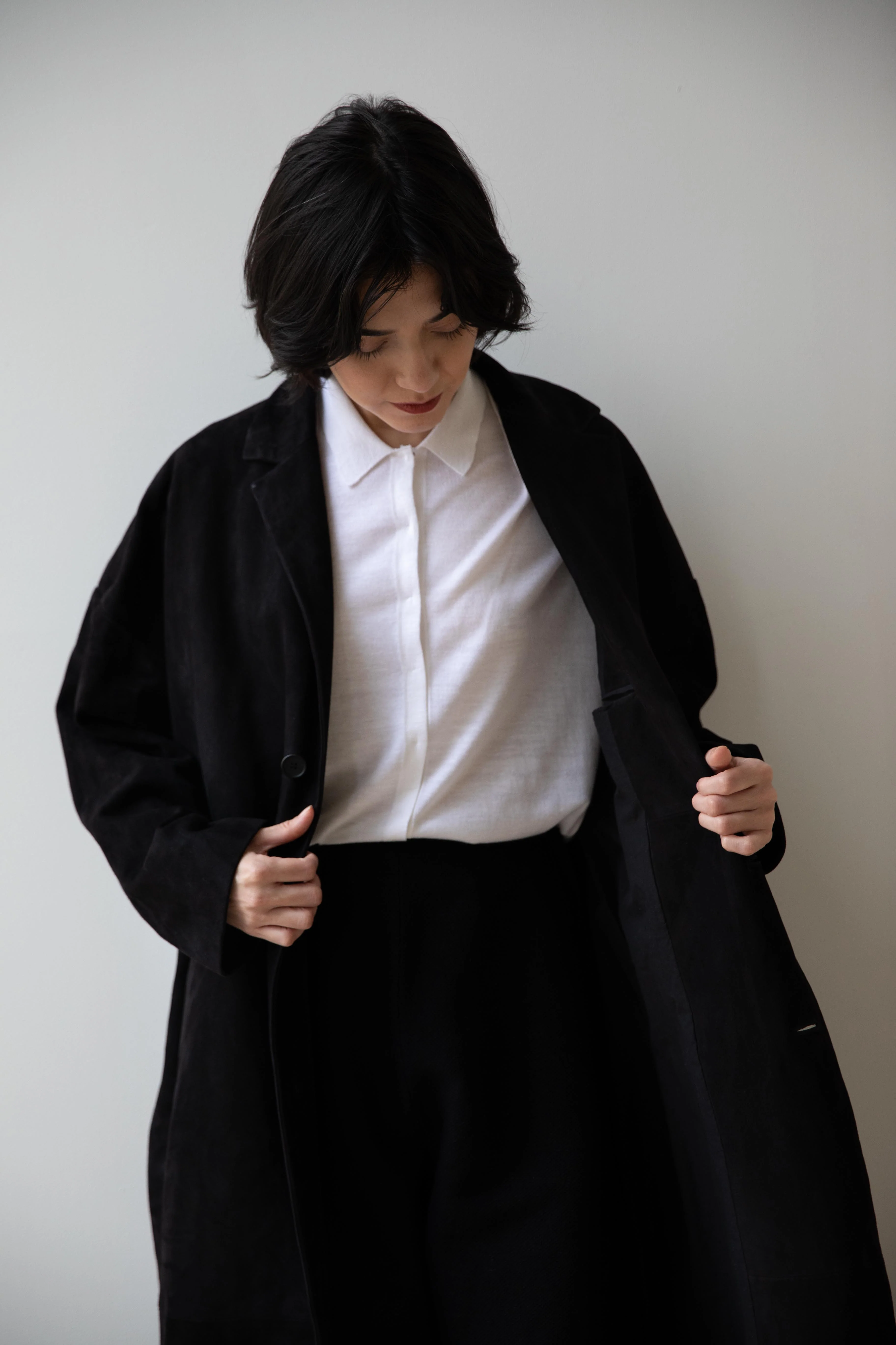 Bergfabel | Suede Leather Ben Coat in Black - Image 21