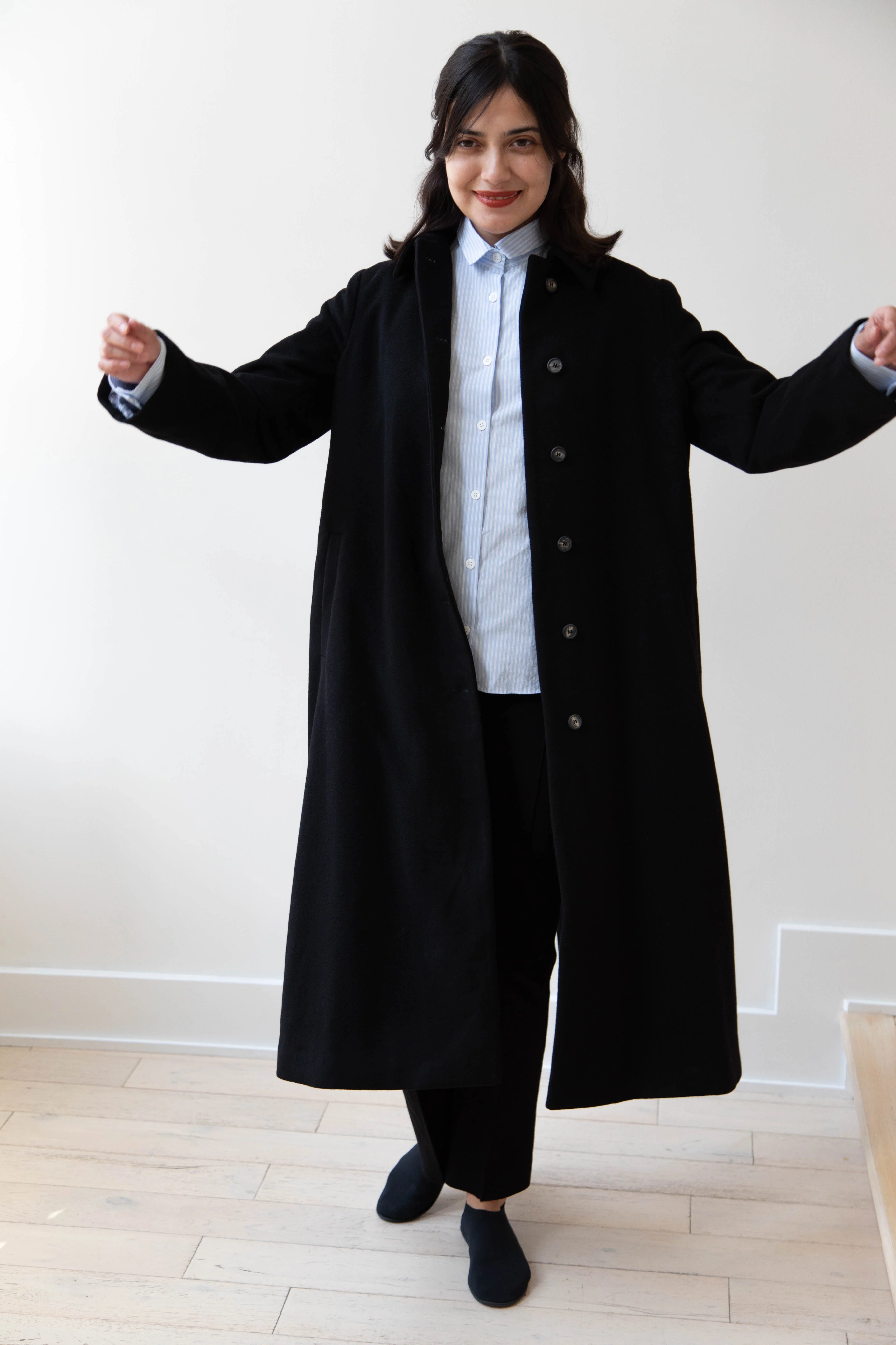 Bergfabel | Maria Coat in Black Cashmere - Image 10