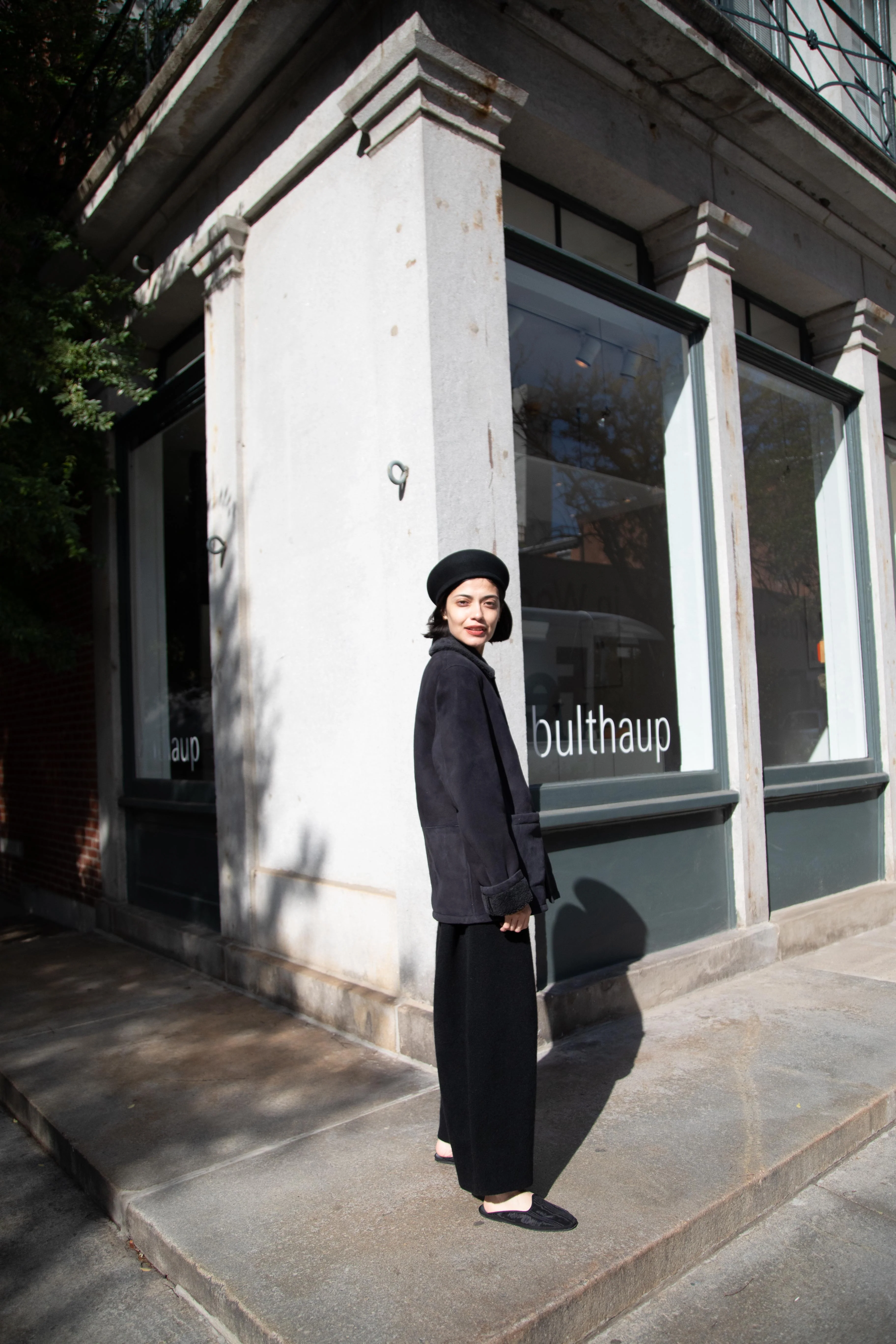 Bergfabel | Shearling Jacket in Black - Image 3