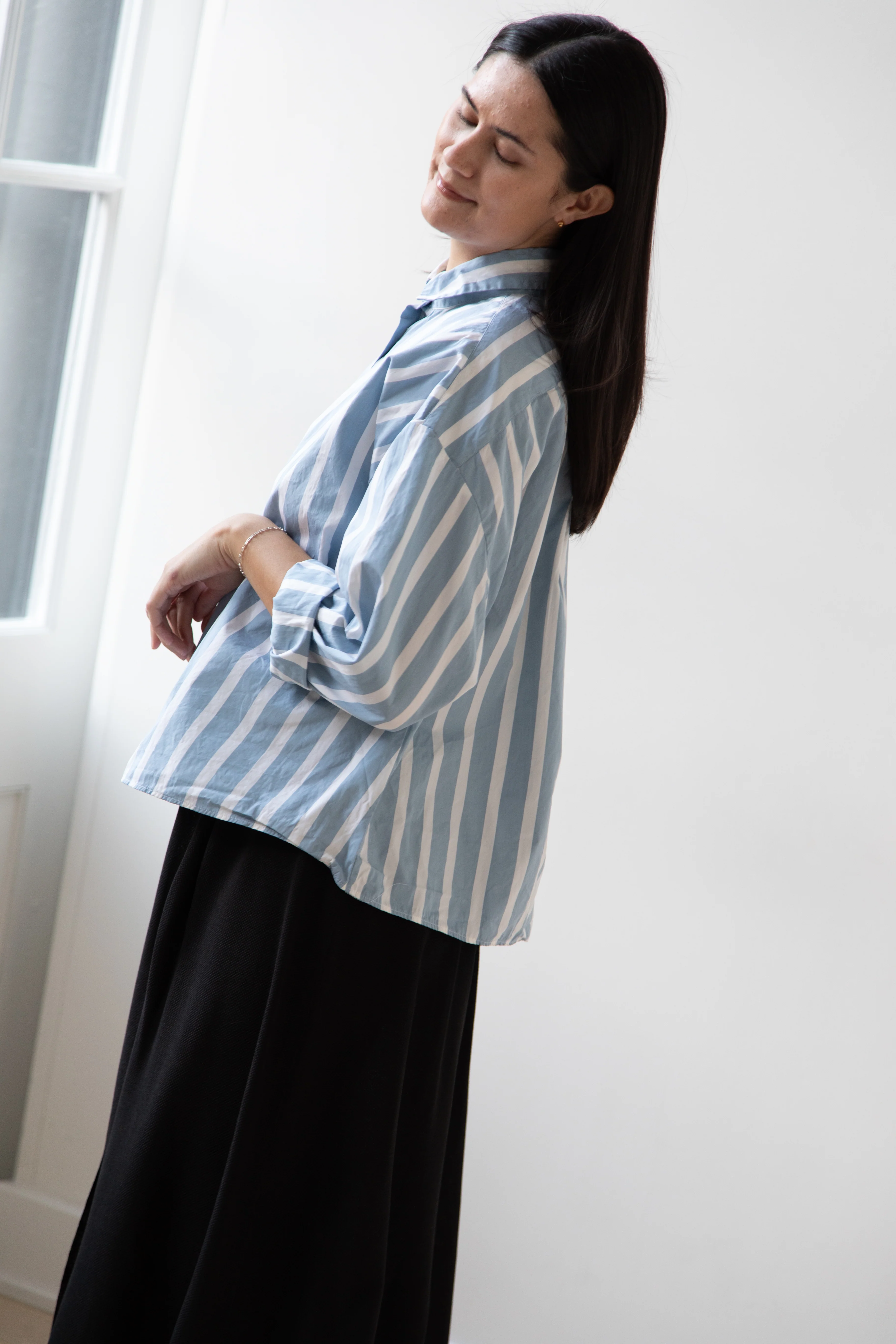 Bergfabel | Short Overshirt in Big Blue Stripes - Image 36