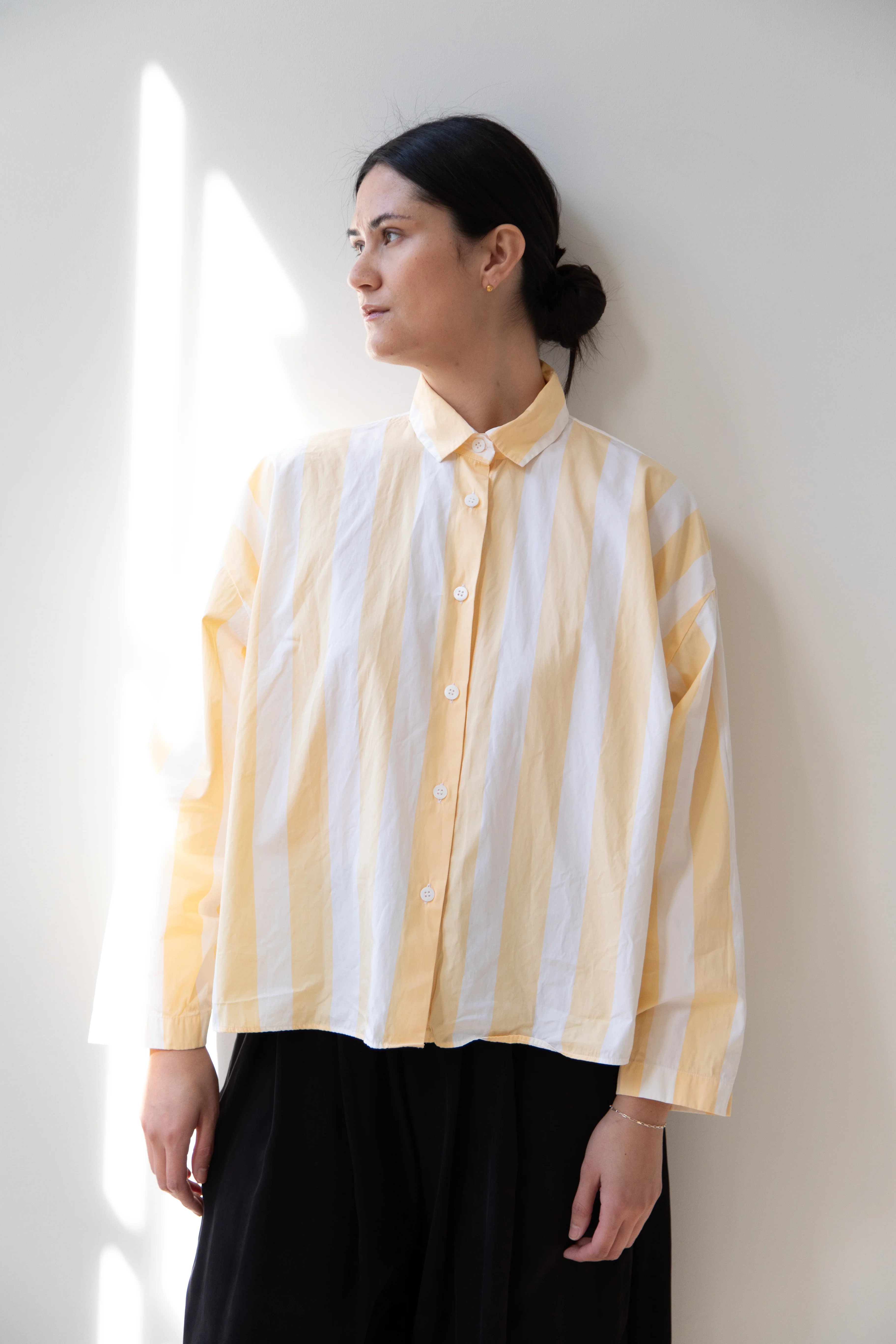 Bergfabel | Short Overshirt in Big Yellow Stripes - Image 13