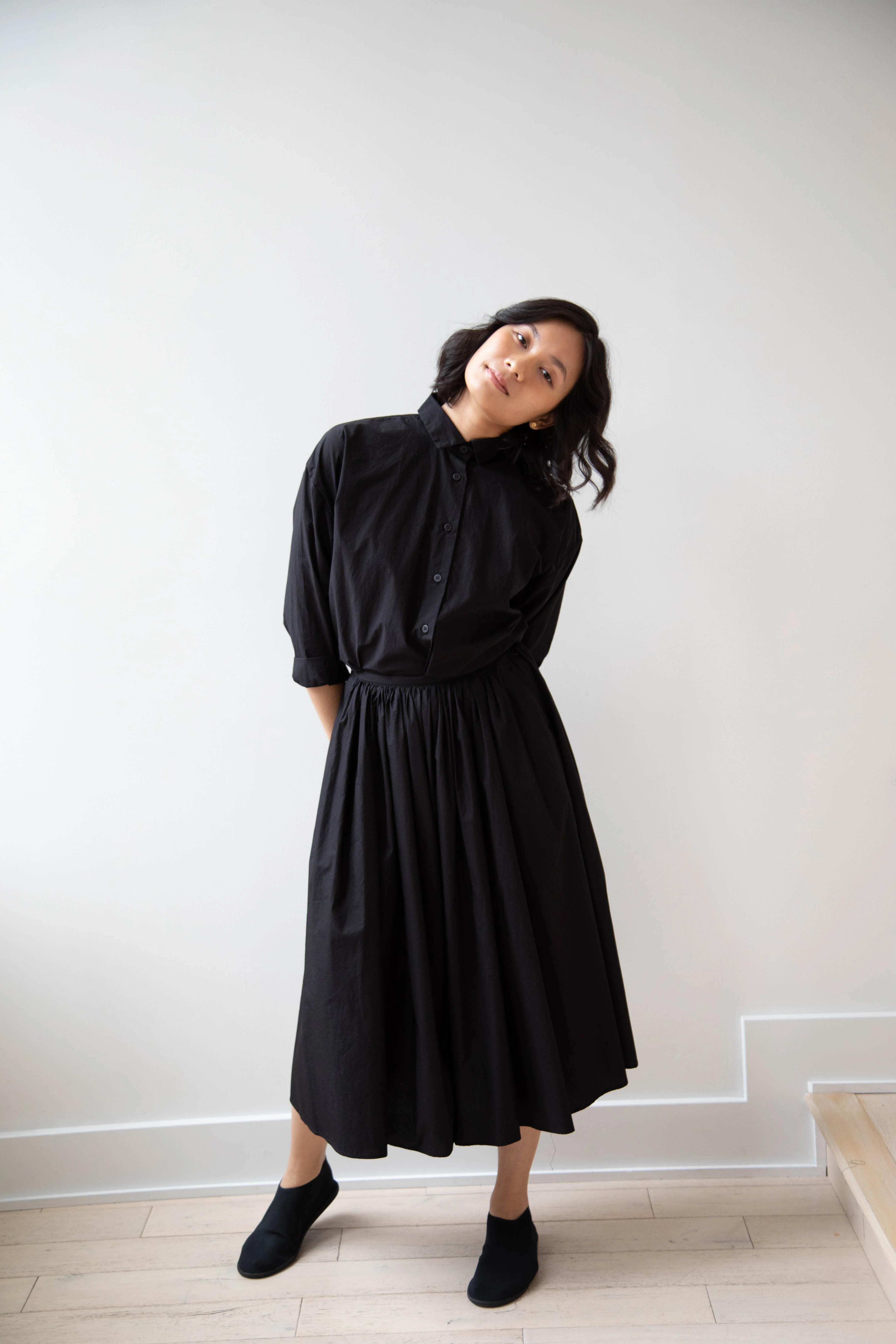 Bergfabel | Short Overshirt in Black Cotton - Image 47