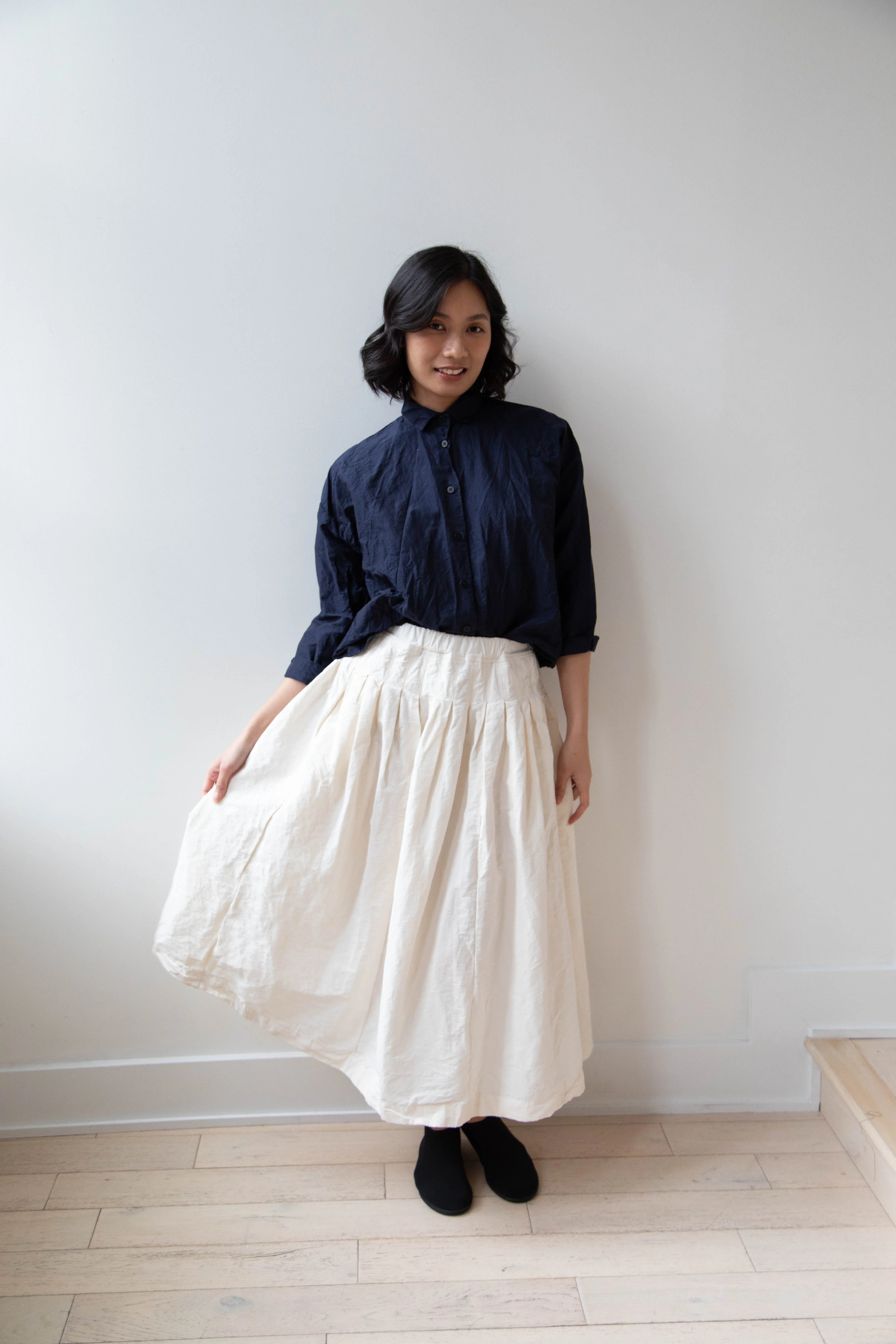 Bergfabel | Short Overshirt in Navy Cotton Linen Crinkle - Image 63