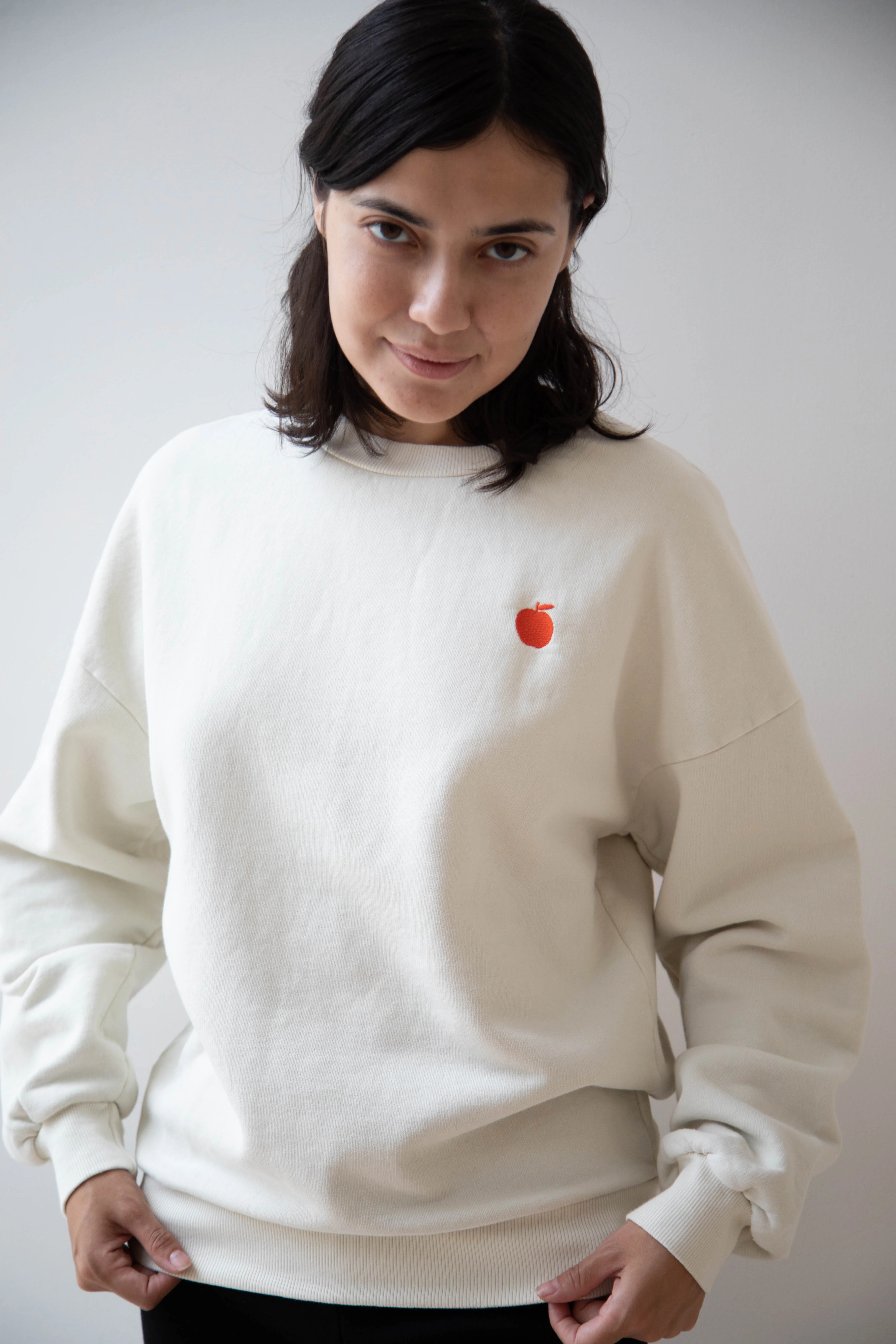 Bobo Choses | Relaxed Fit Apple Sweatshirt in Off White - Image 12