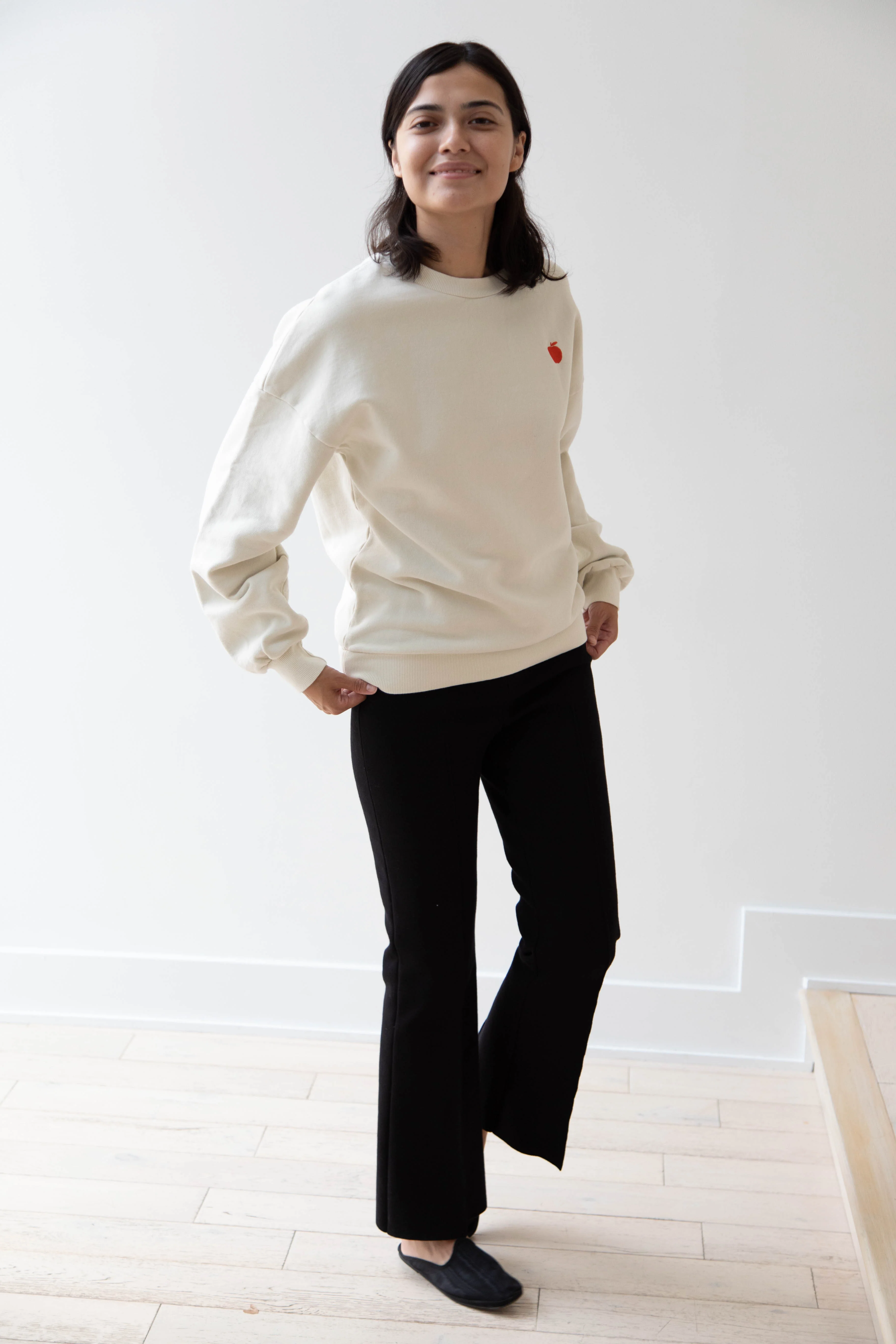 Bobo Choses | Relaxed Fit Apple Sweatshirt in Off White - Image 7