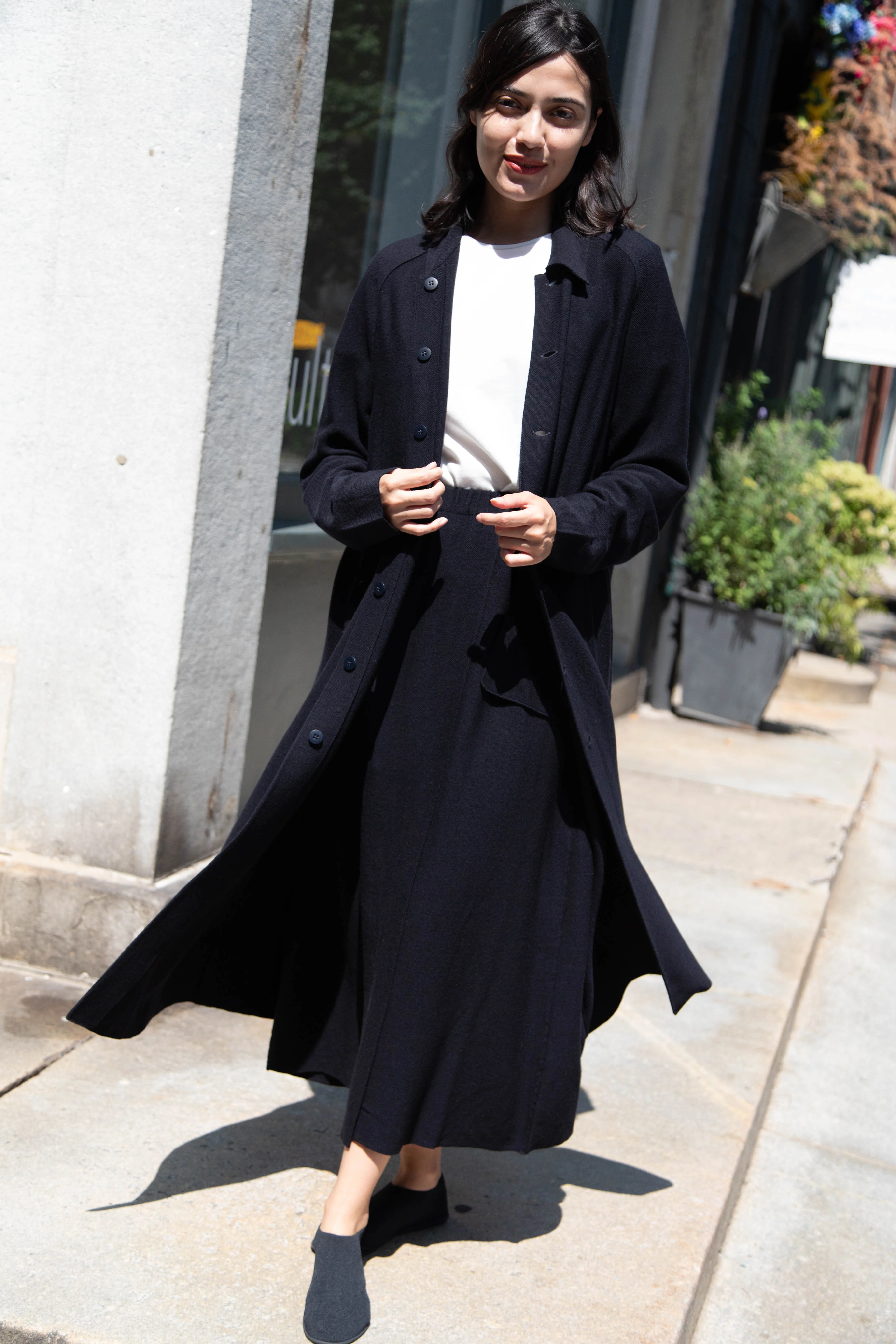 Boboutic | Lightweight Travel Skirt in Navy - Image 26