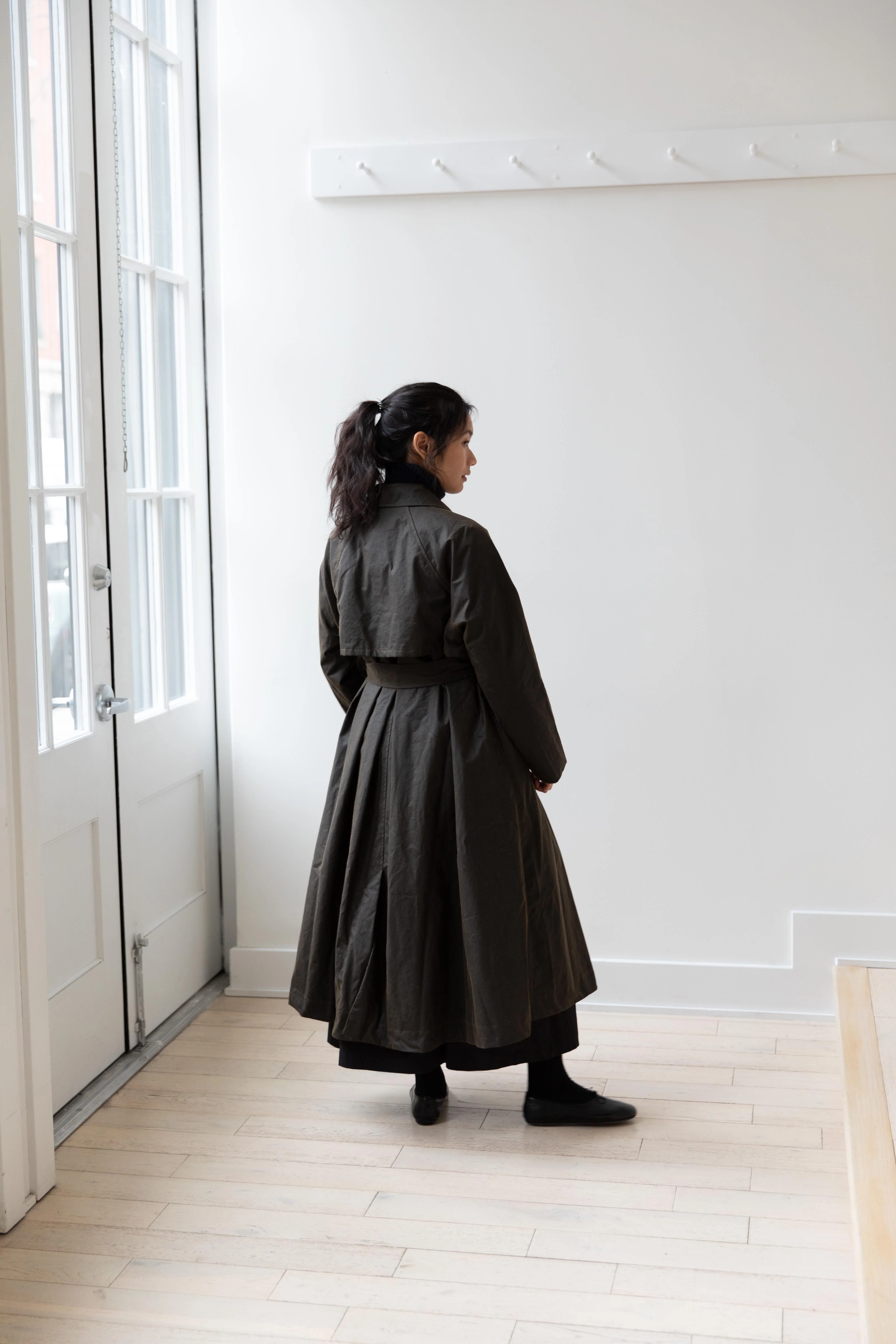 Cawley | Kit Trench in Waxed Olive - Image 32