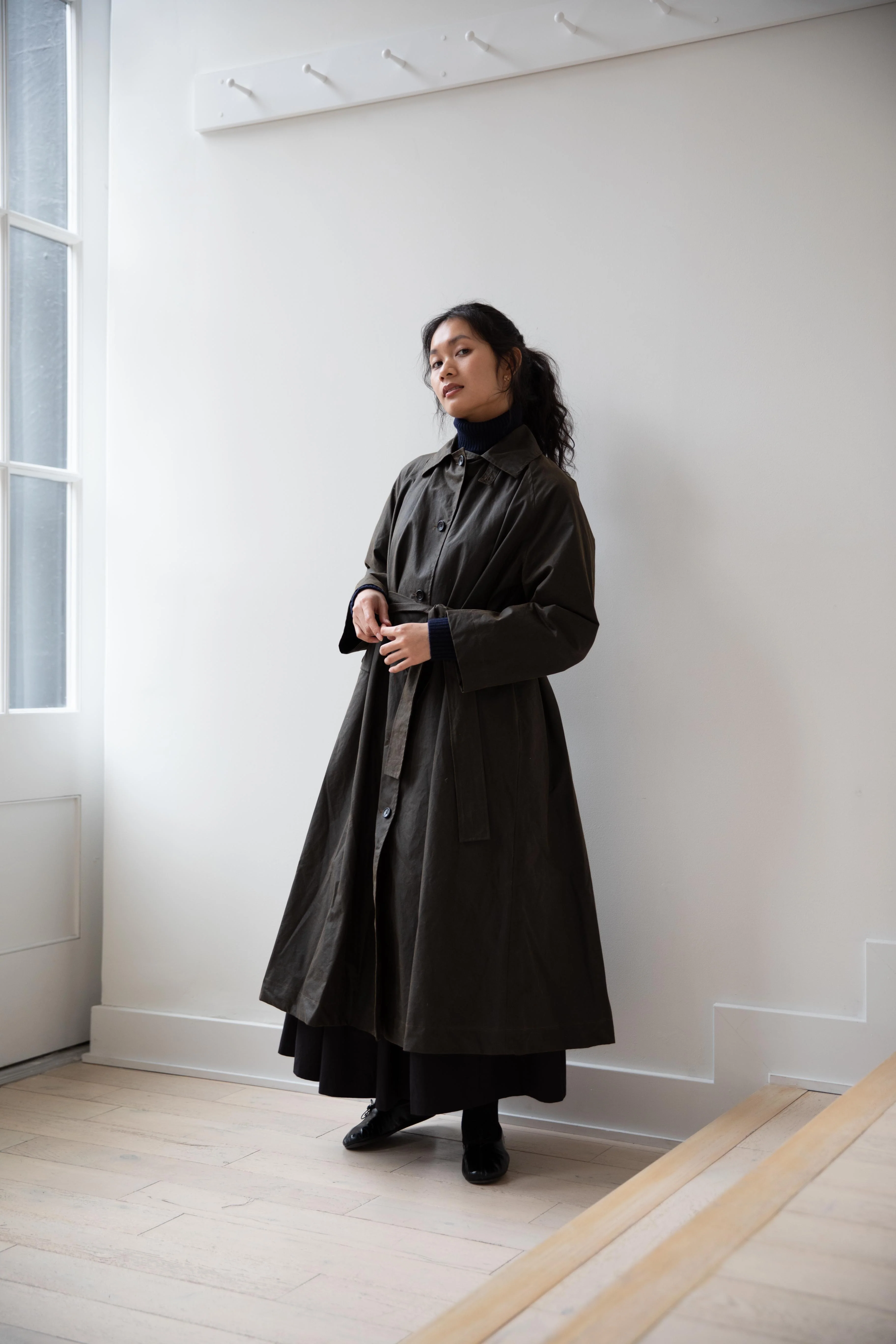 Cawley | Kit Trench in Waxed Olive - Image 35