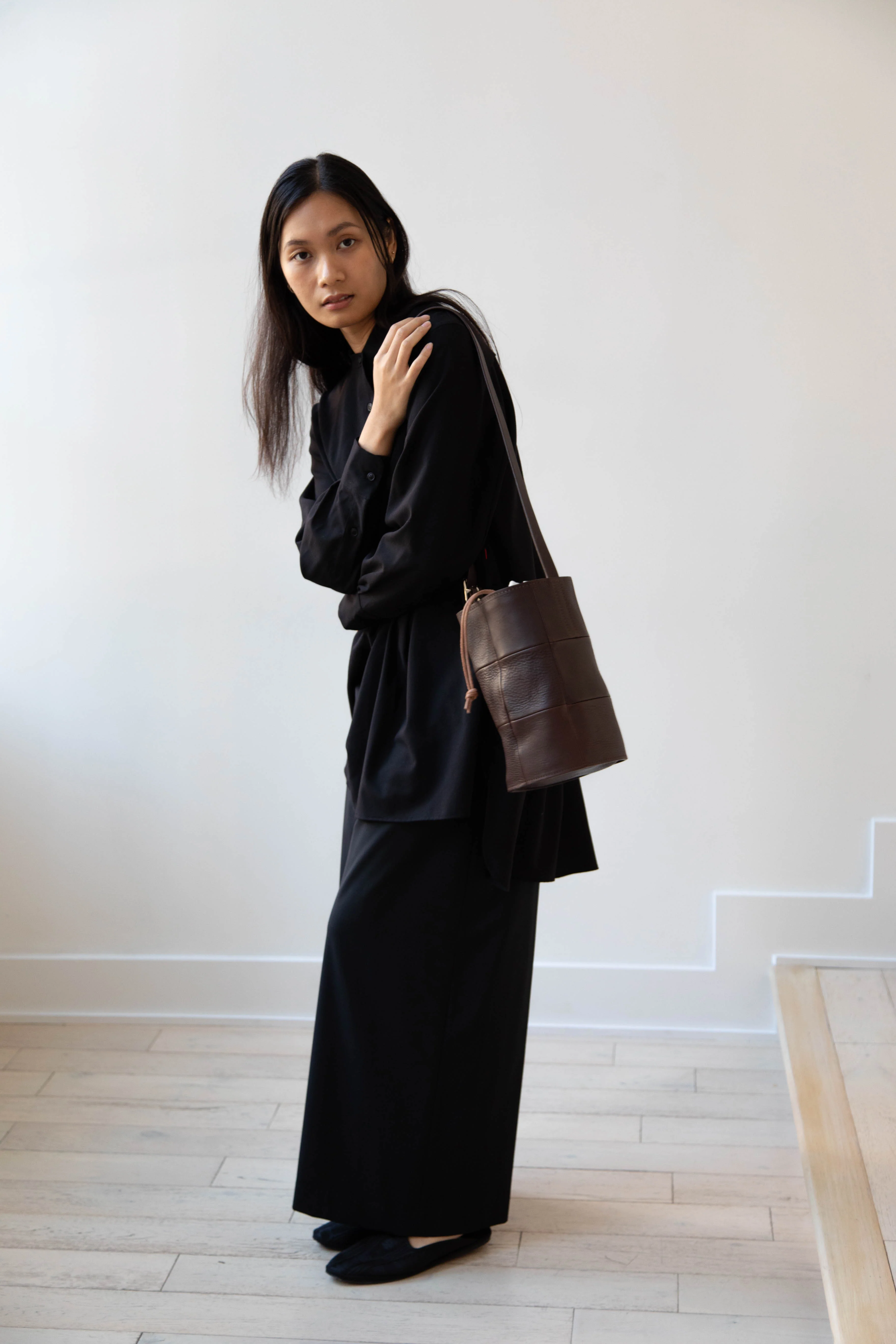Cawley | Leather Bucket Bag in Chocolate - Image 11