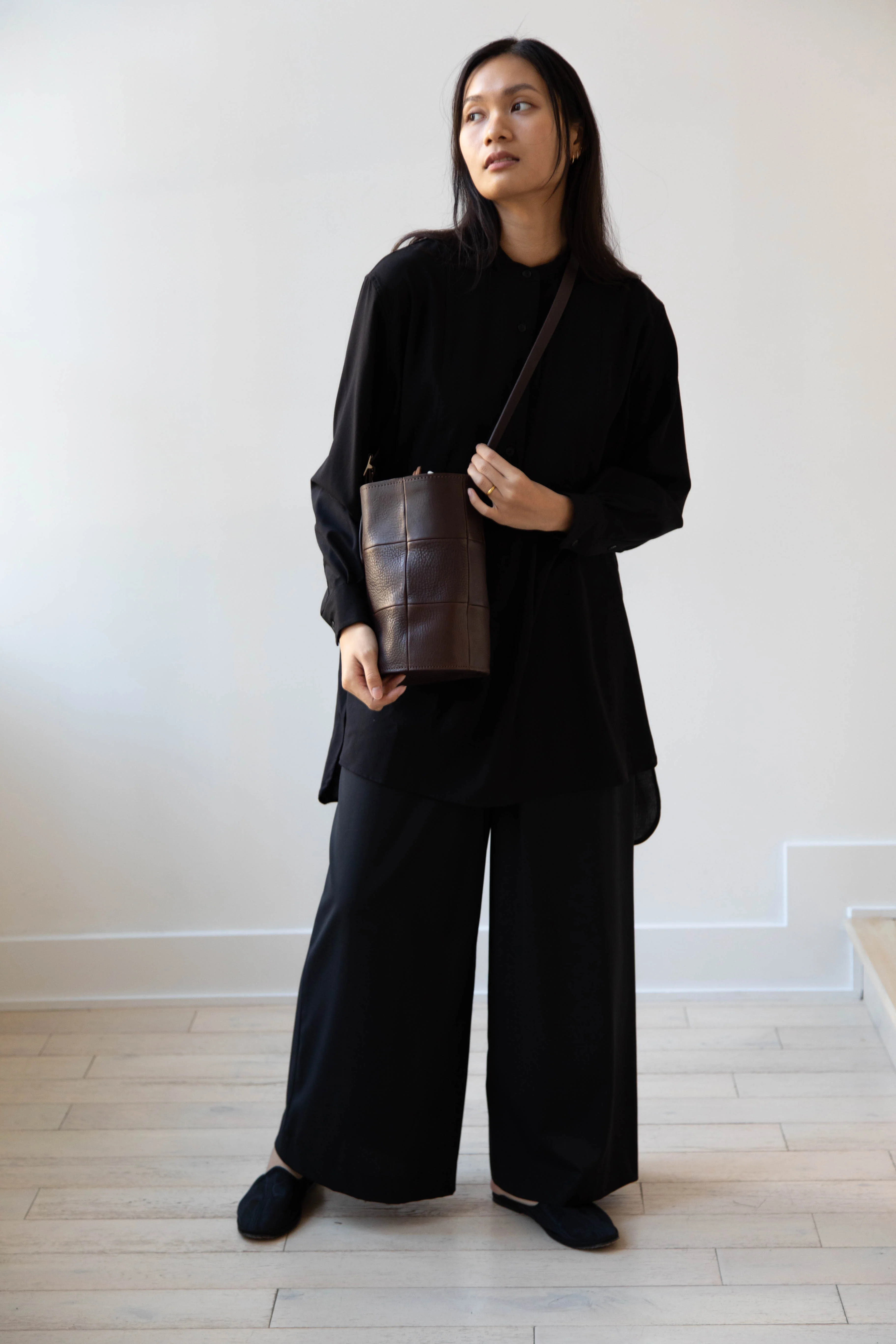 Cawley | Leather Bucket Bag in Chocolate - Image 21