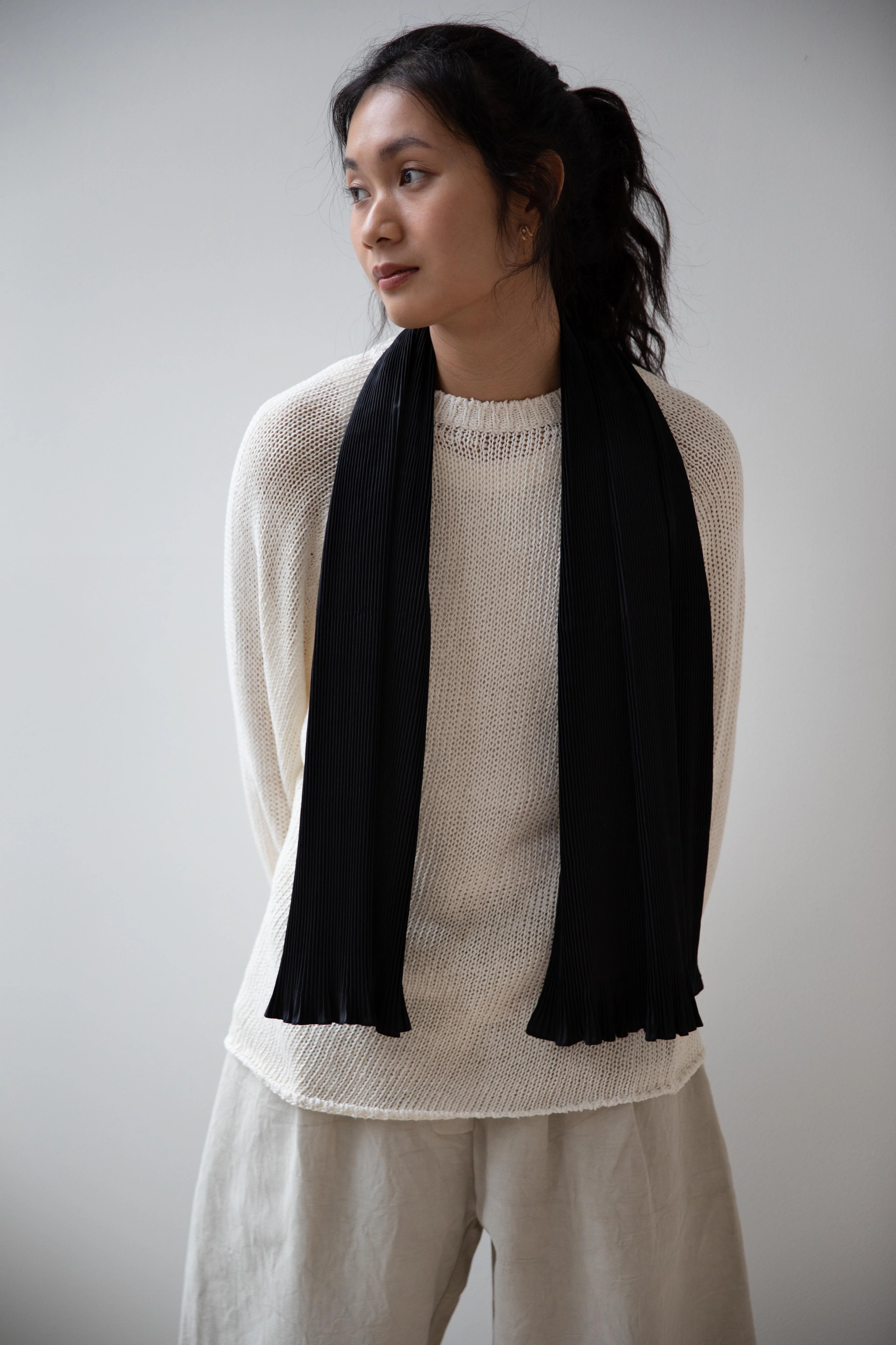 Cawley | Pleated Scarf in Black Silk - Image 4
