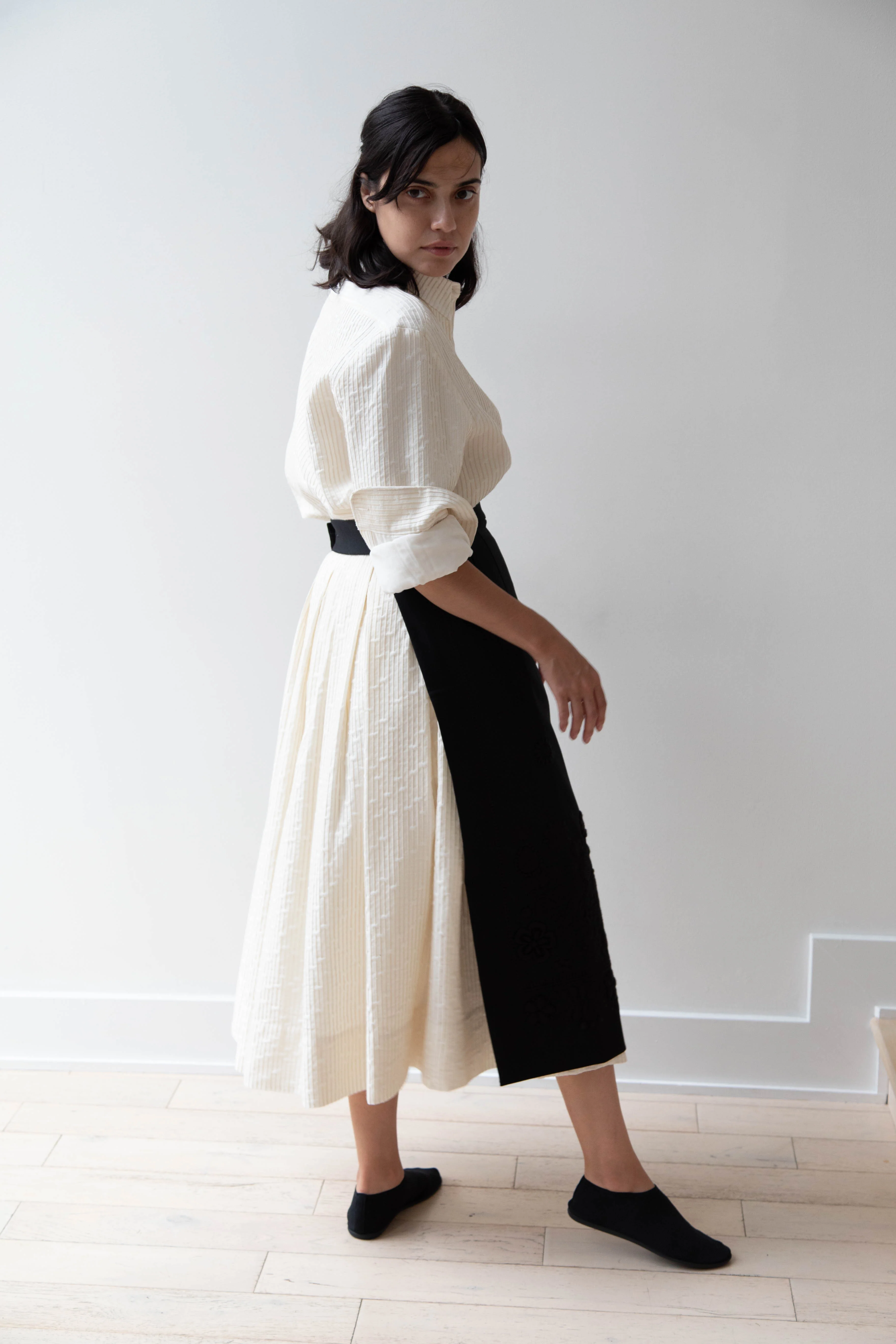 Delegan | Embroidered Plakhta in Black - Image 29