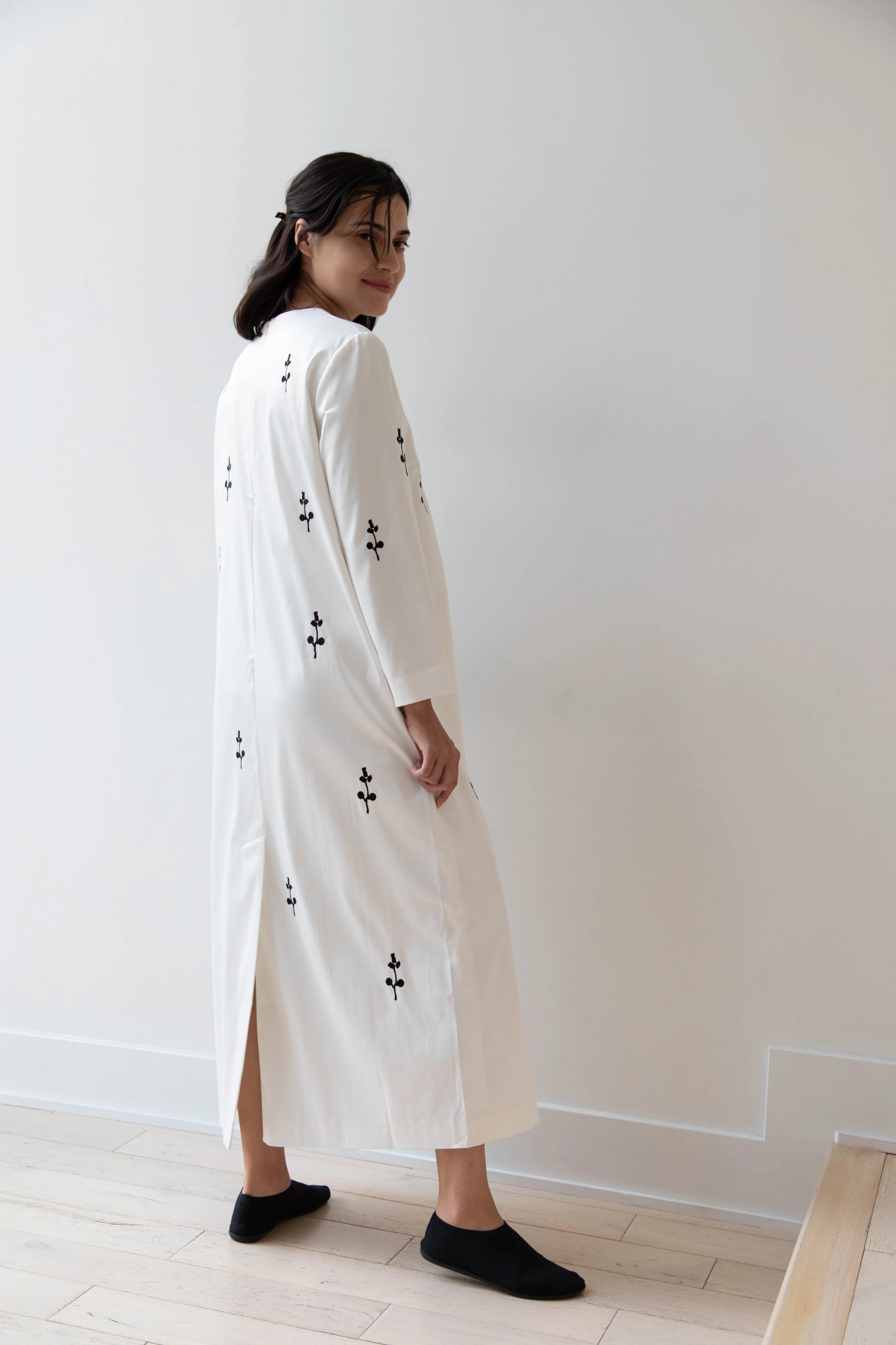 Delegan | Ivory Dress with Embroidery - Image 25