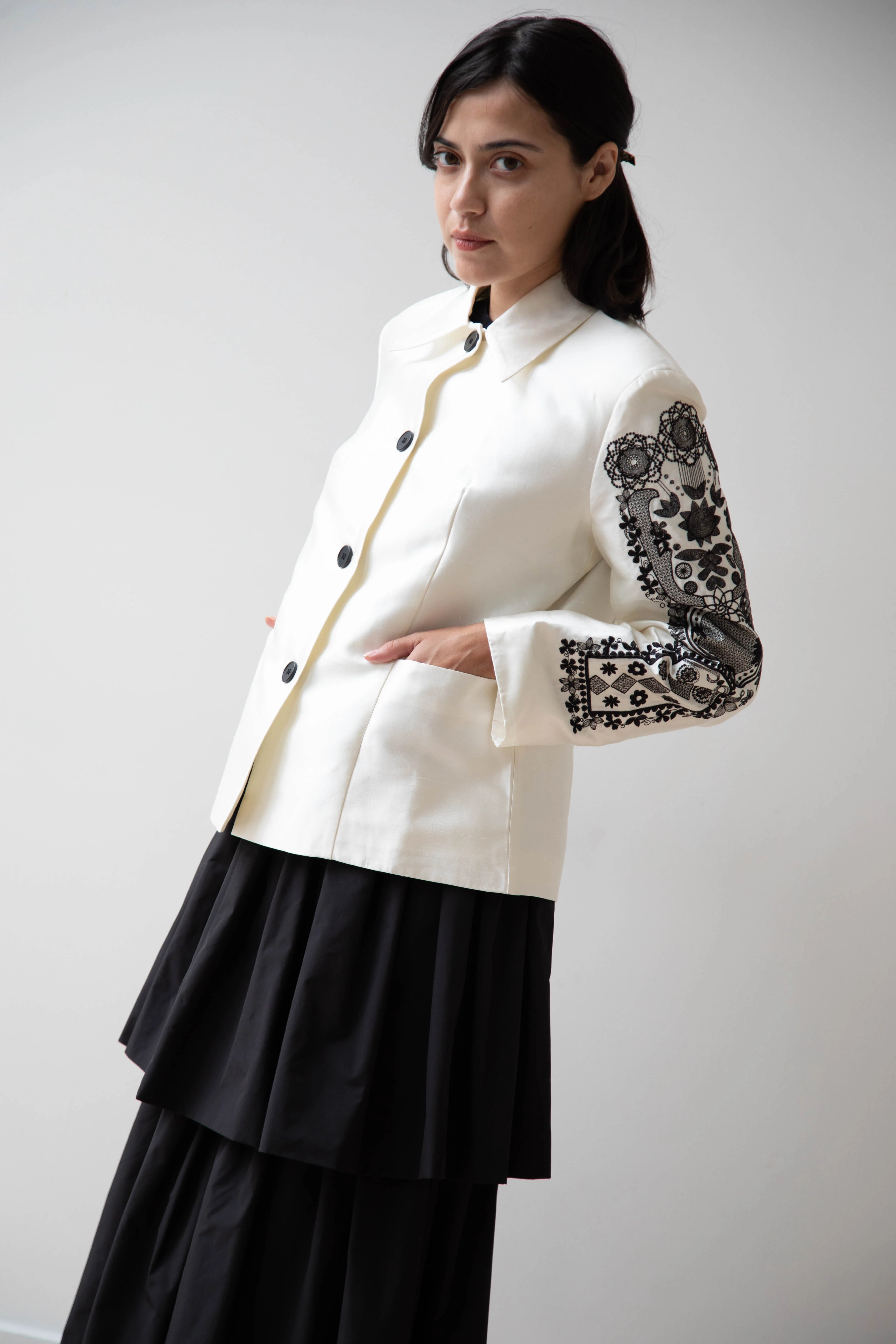 Delegan | Ivory Jacket with Embroidery - Image 35