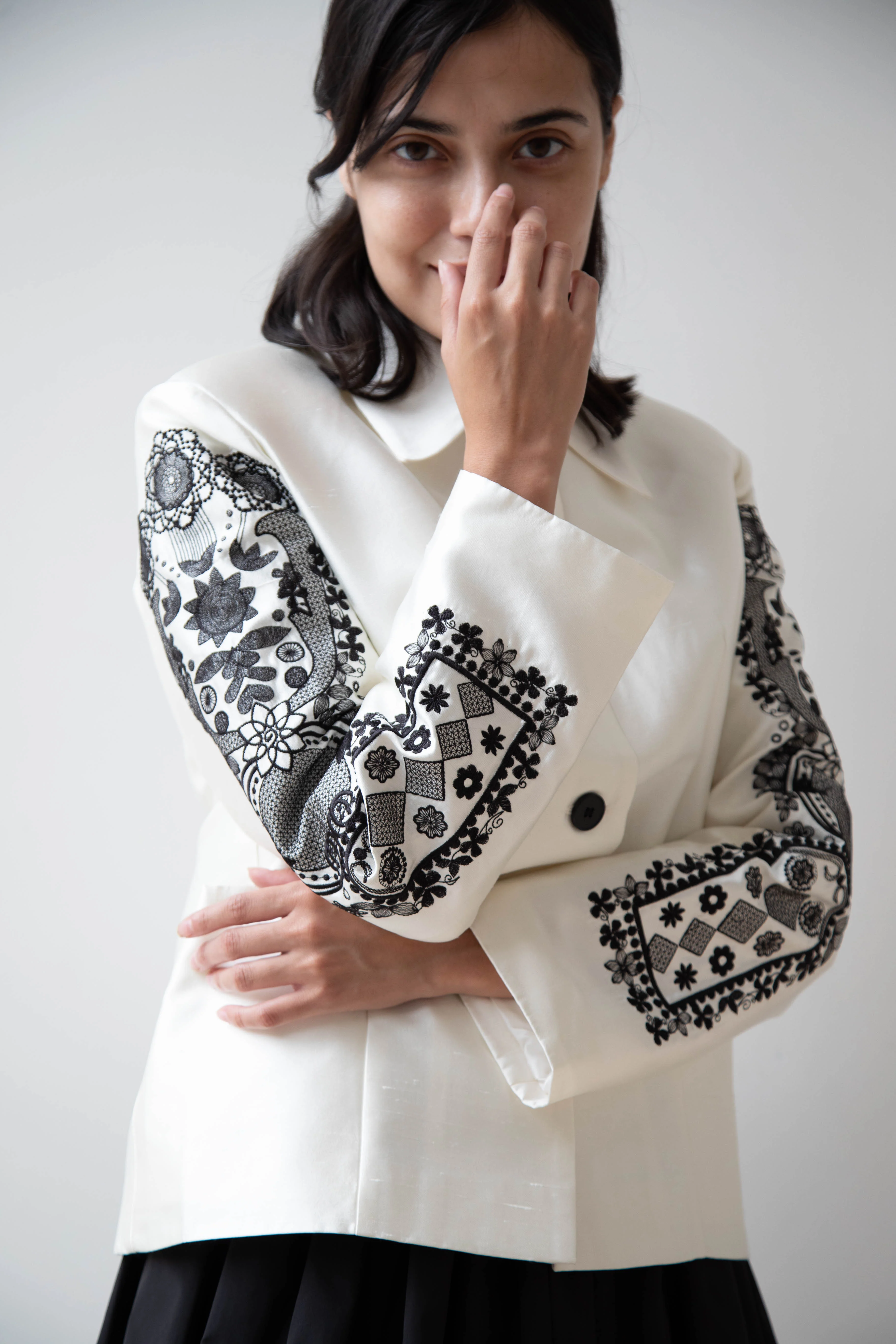 Delegan | Ivory Jacket with Embroidery - Image 38