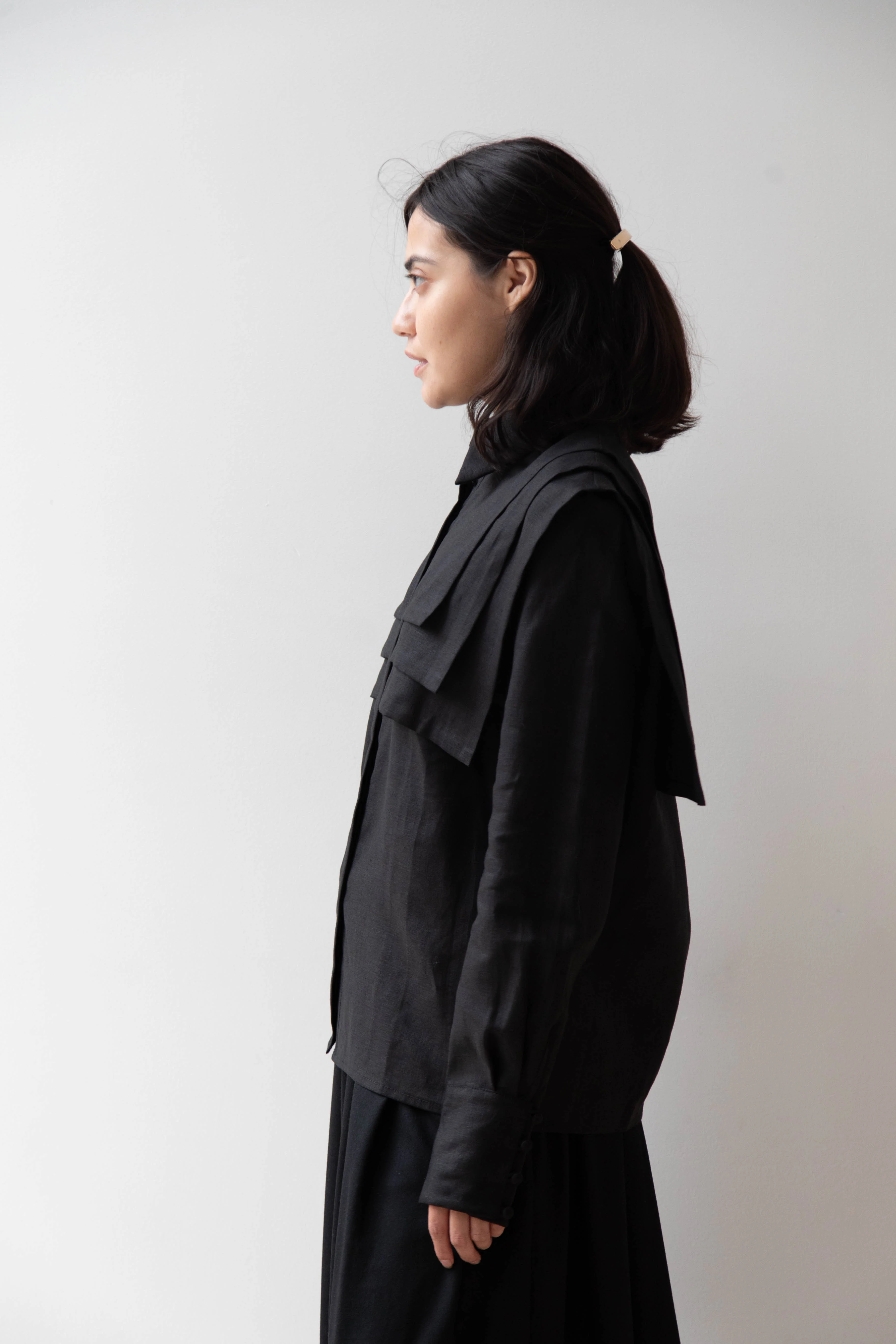Delegan | Linen Shirt in Black - Image 5