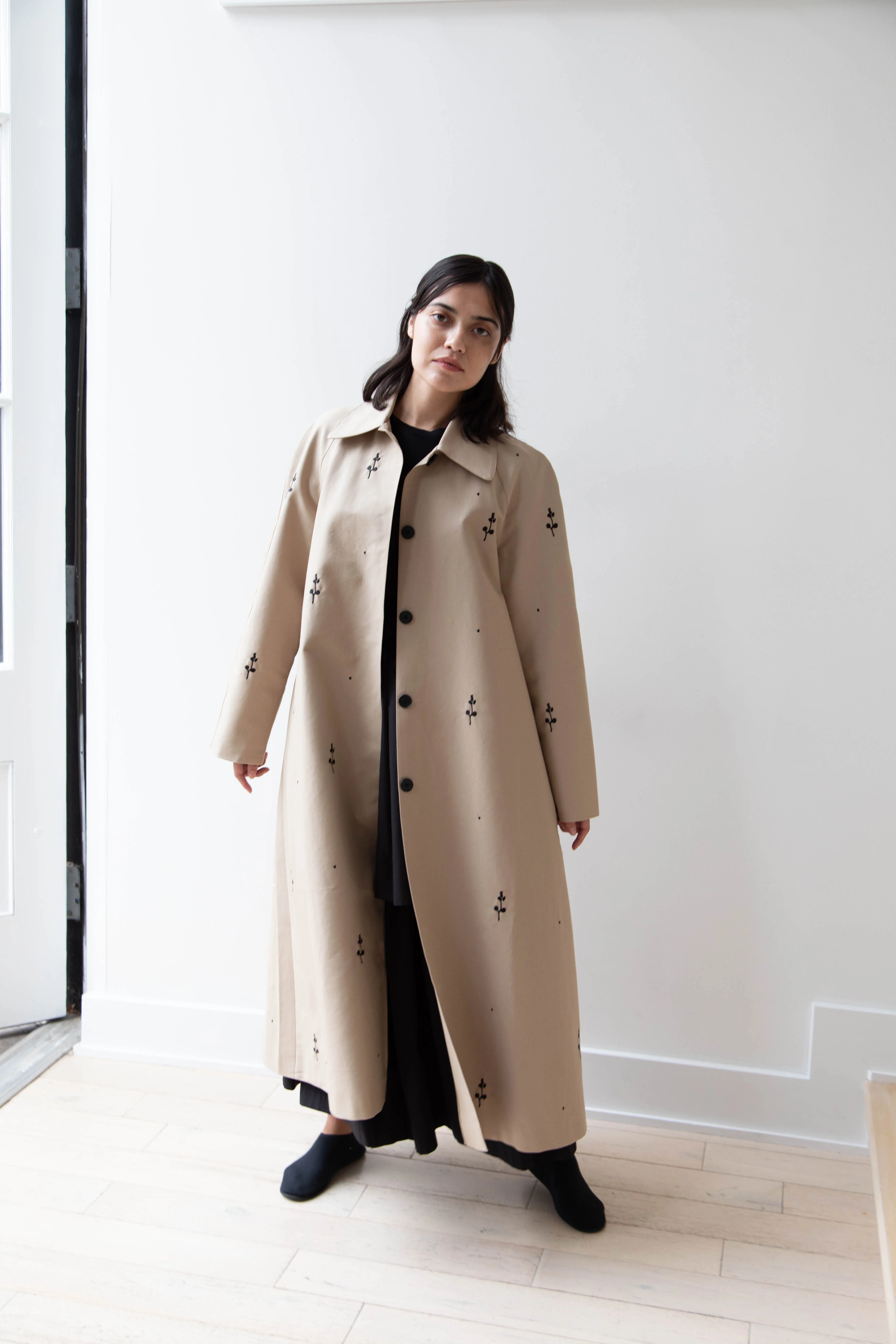 Delegan | Trench Coat with Embroidery in Beige & Black - Image 33