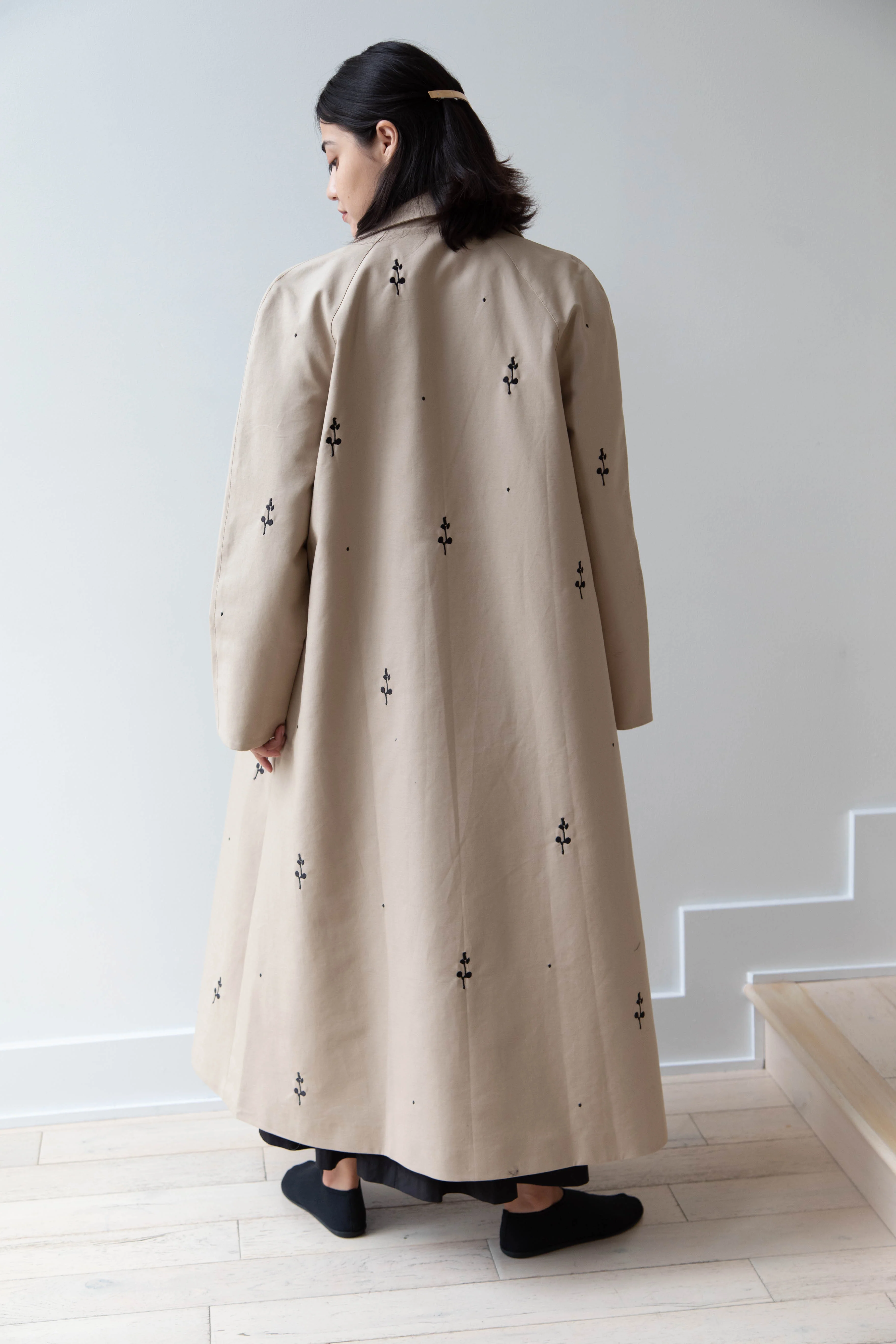 Delegan | Trench Coat with Embroidery in Beige & Black - Image 49