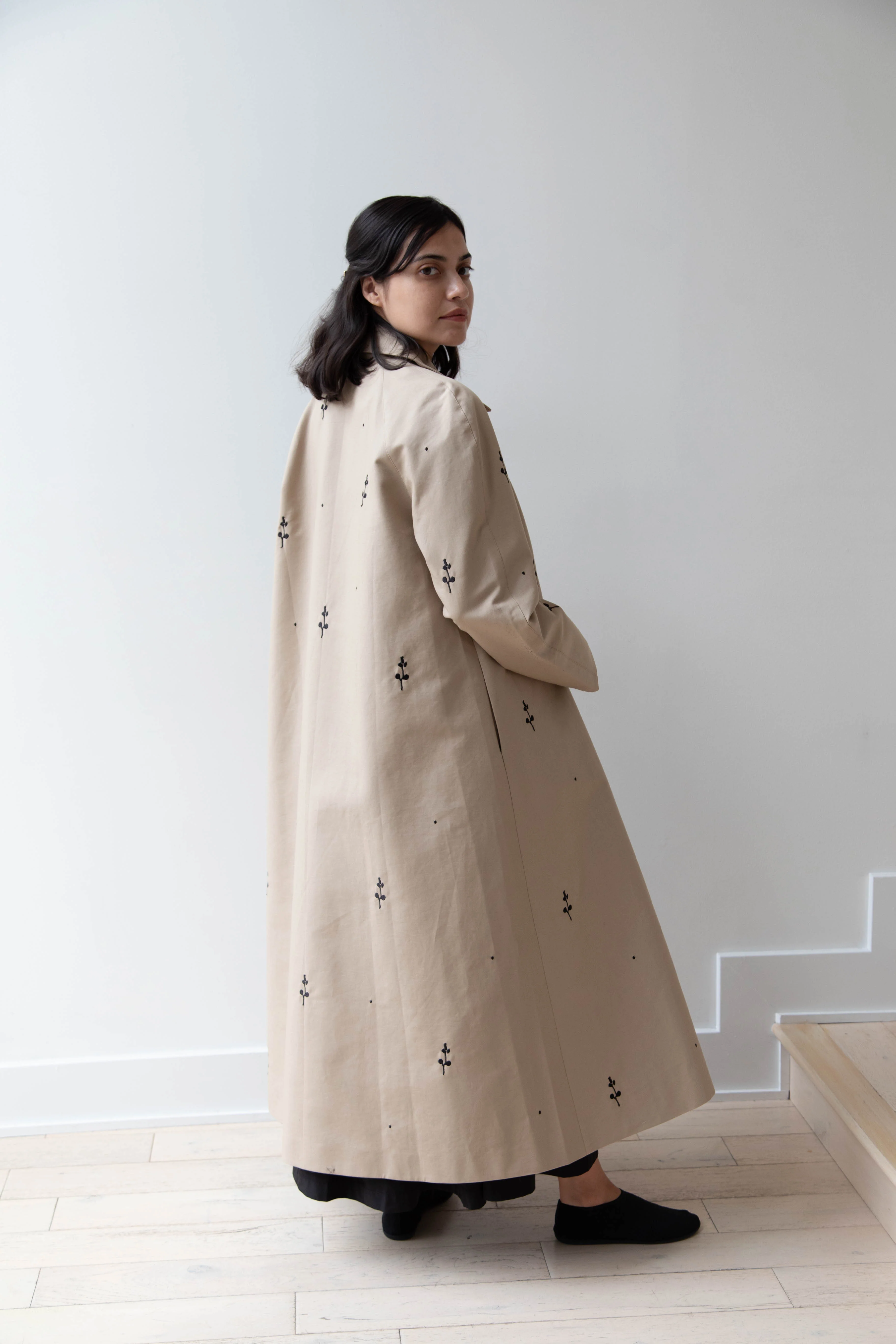Delegan | Trench Coat with Embroidery in Beige & Black - Image 50