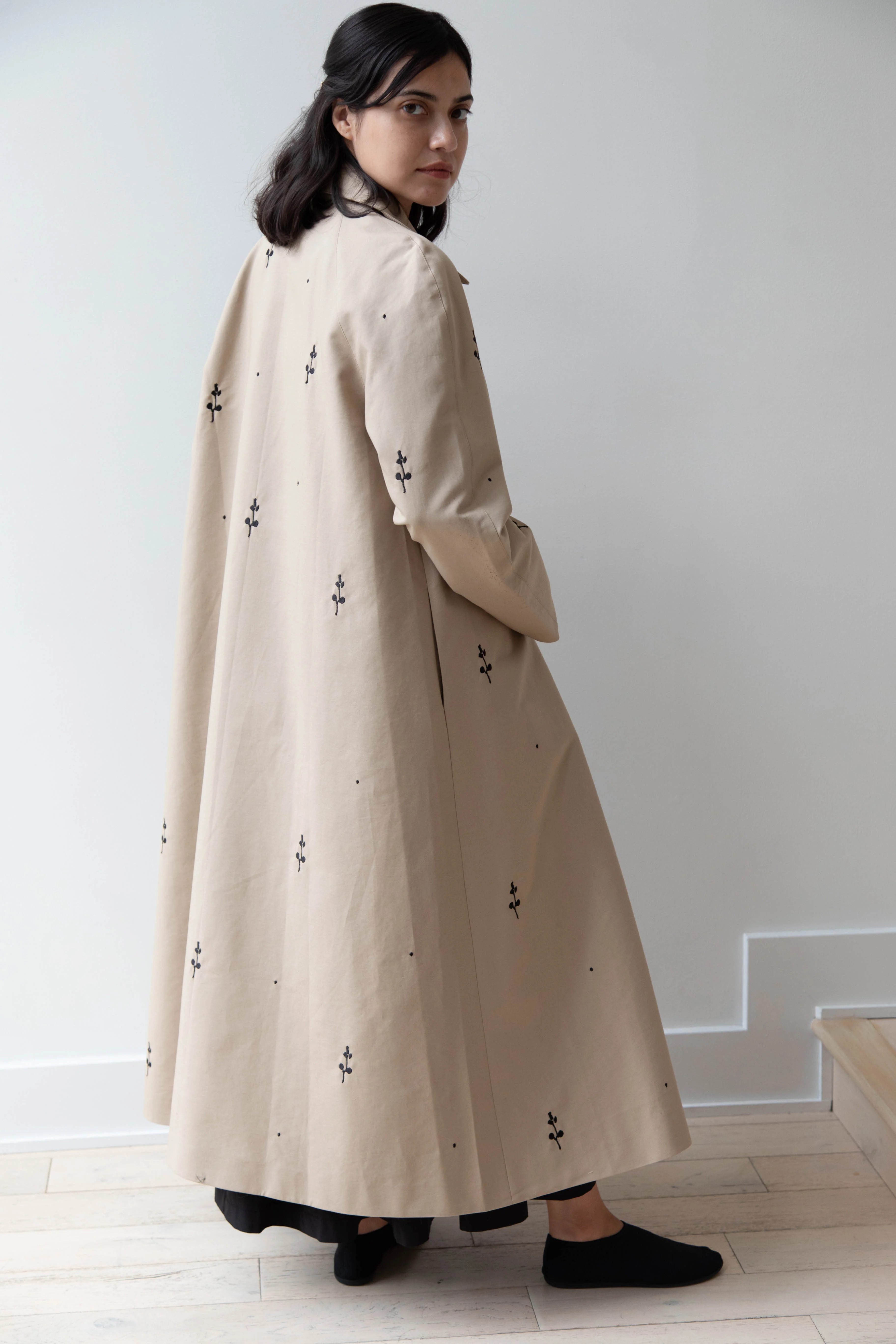 Delegan | Trench Coat with Embroidery in Beige & Black - Image 51