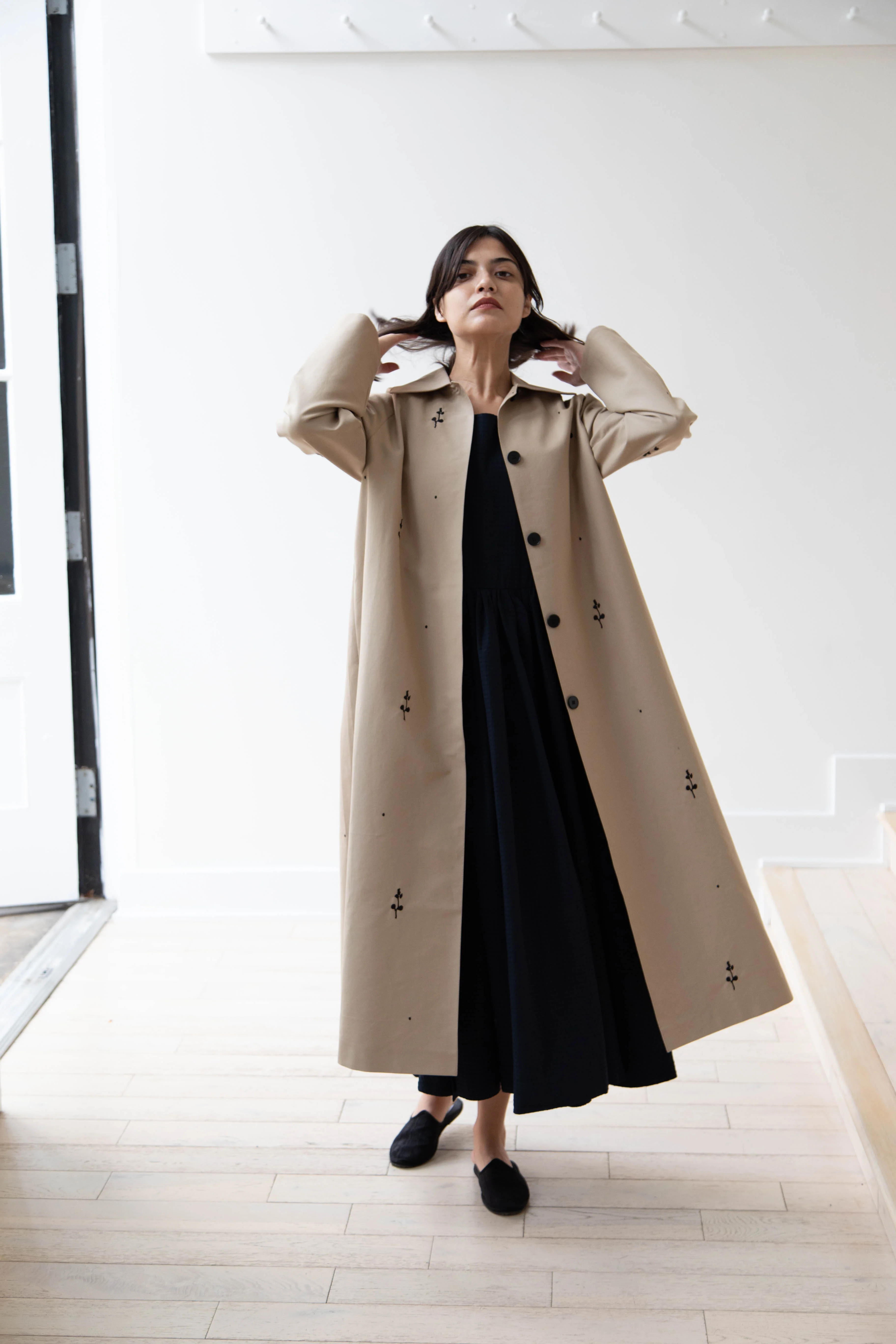 Delegan | Trench Coat with Embroidery in Beige & Black - Image 8