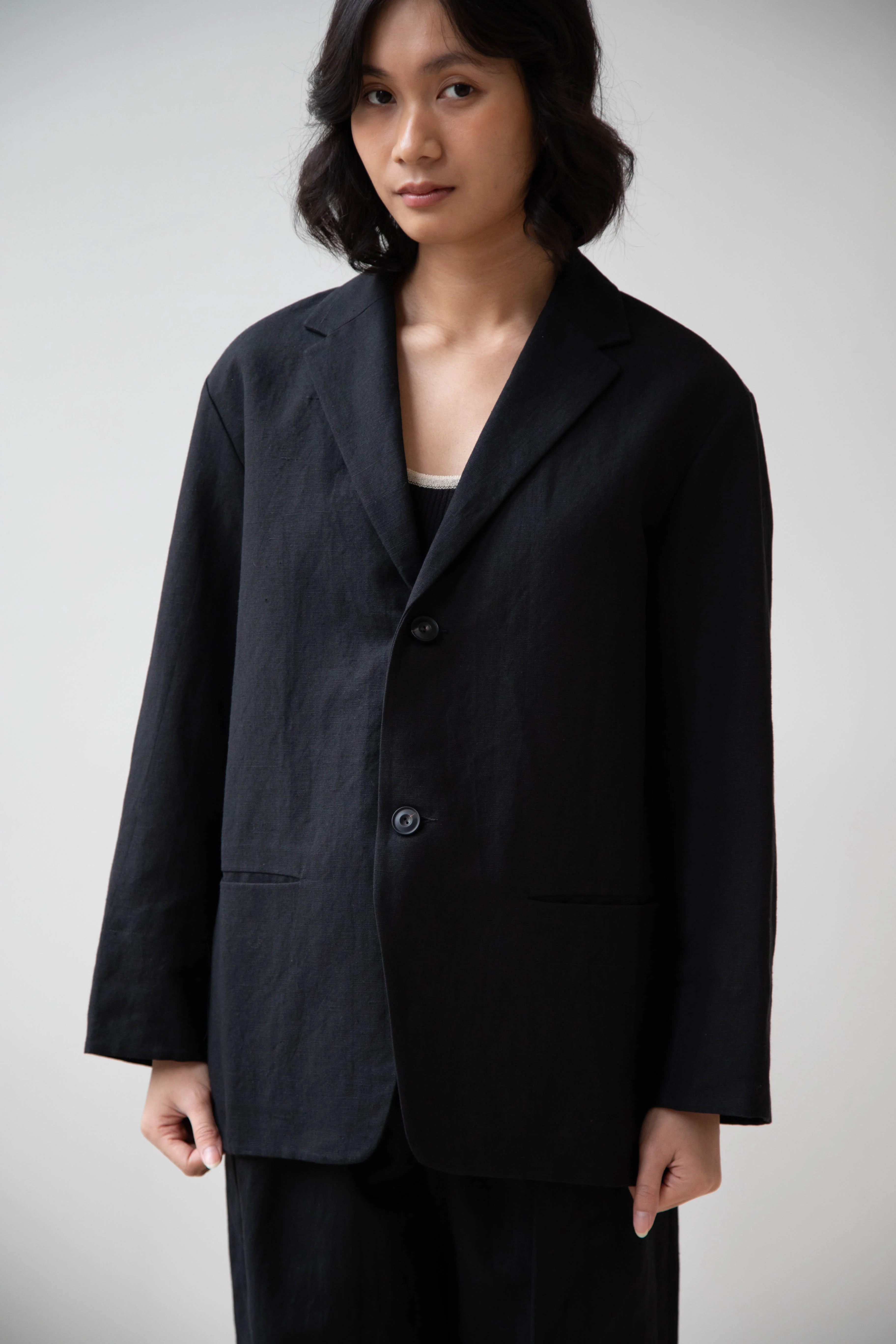 École de Curiosités | Edouard Jacket in Black Linen Cotton - Image 2