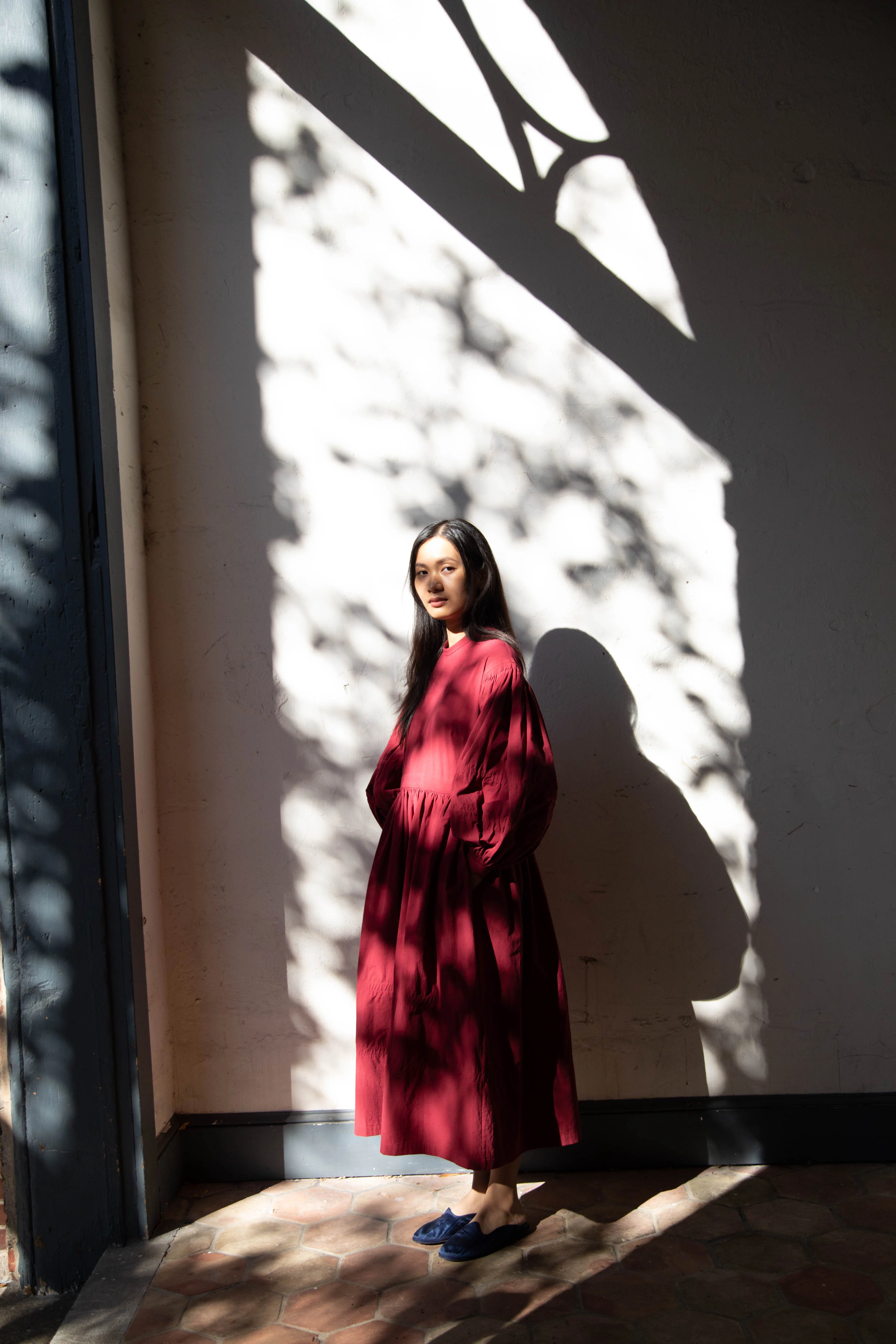 École de Curiosités | Glim Dress in Red Wine - Image 4
