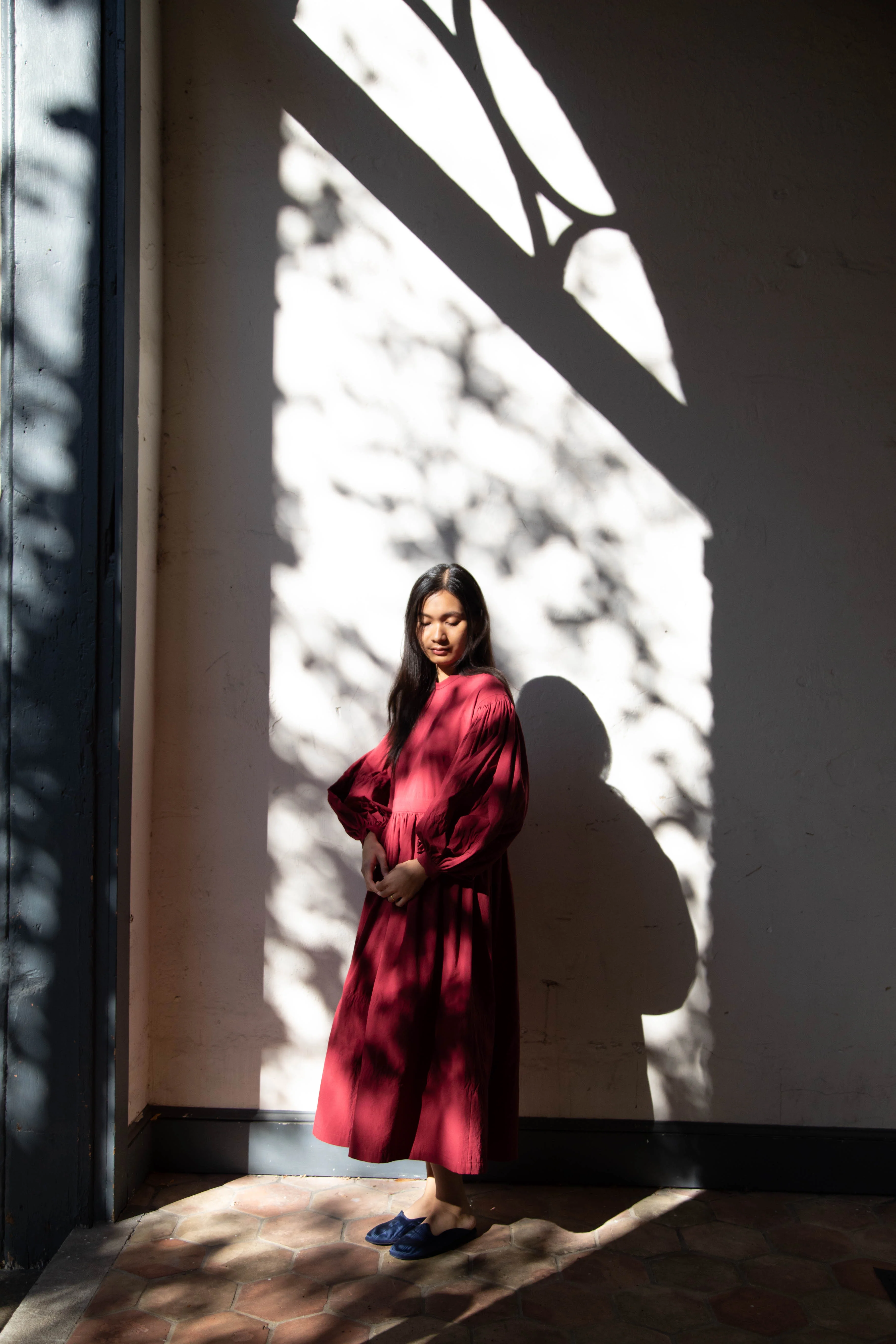 École de Curiosités | Glim Dress in Red Wine - Image 62