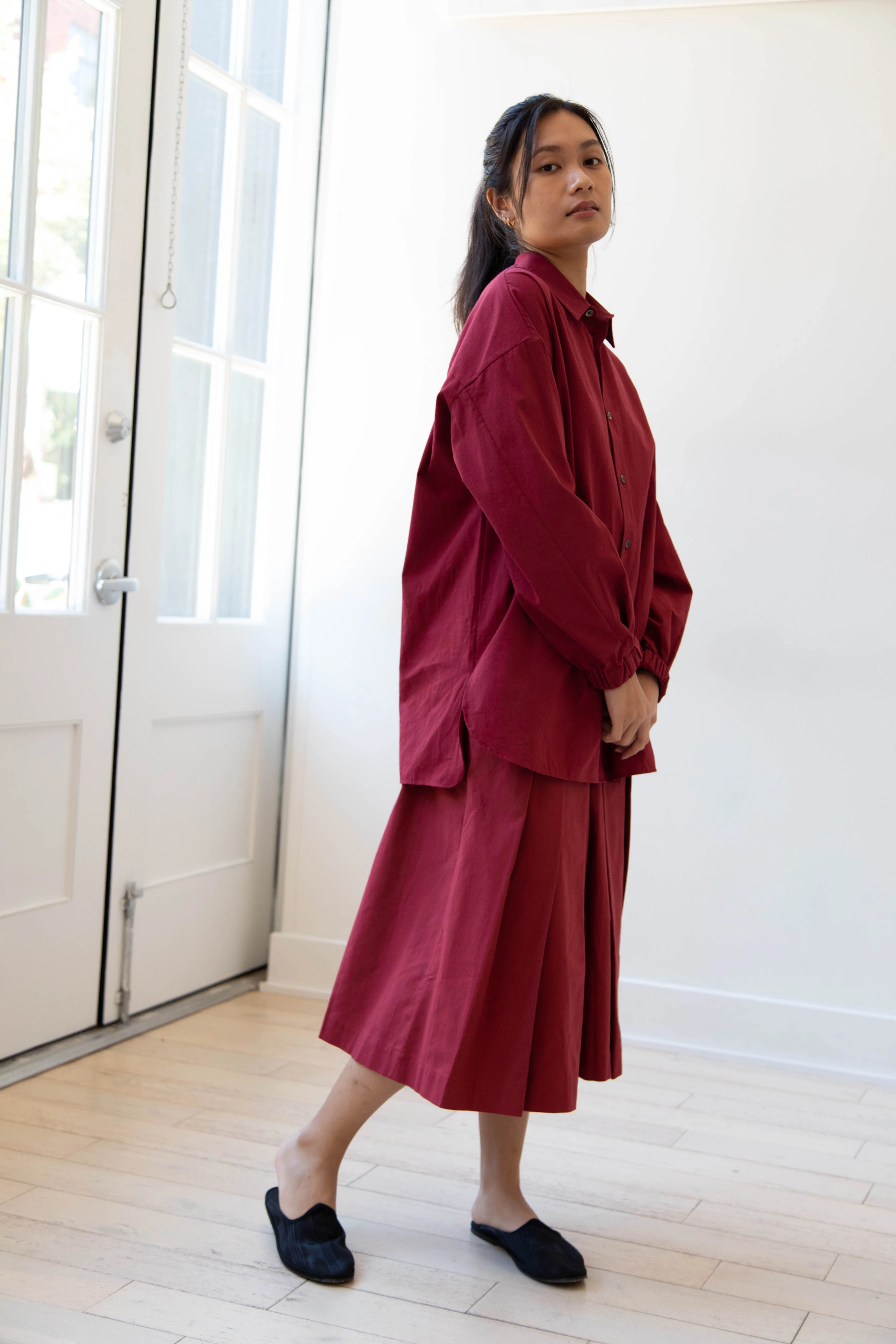 École de Curiosités | Sam Shirt in Wine Red - Image 11