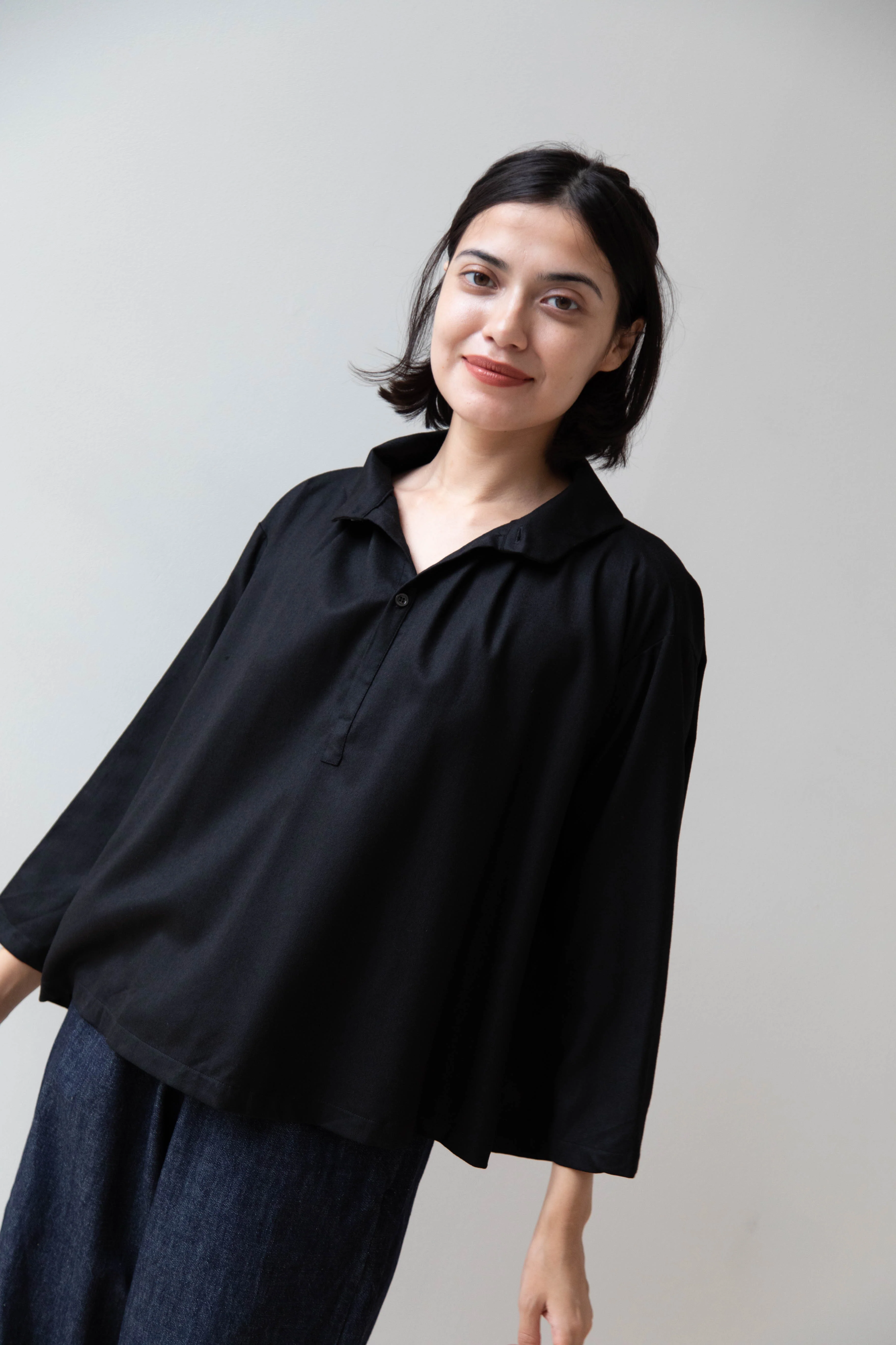 Gallego Desportes | Petite Collar Blouse in Black Wool - Image 3