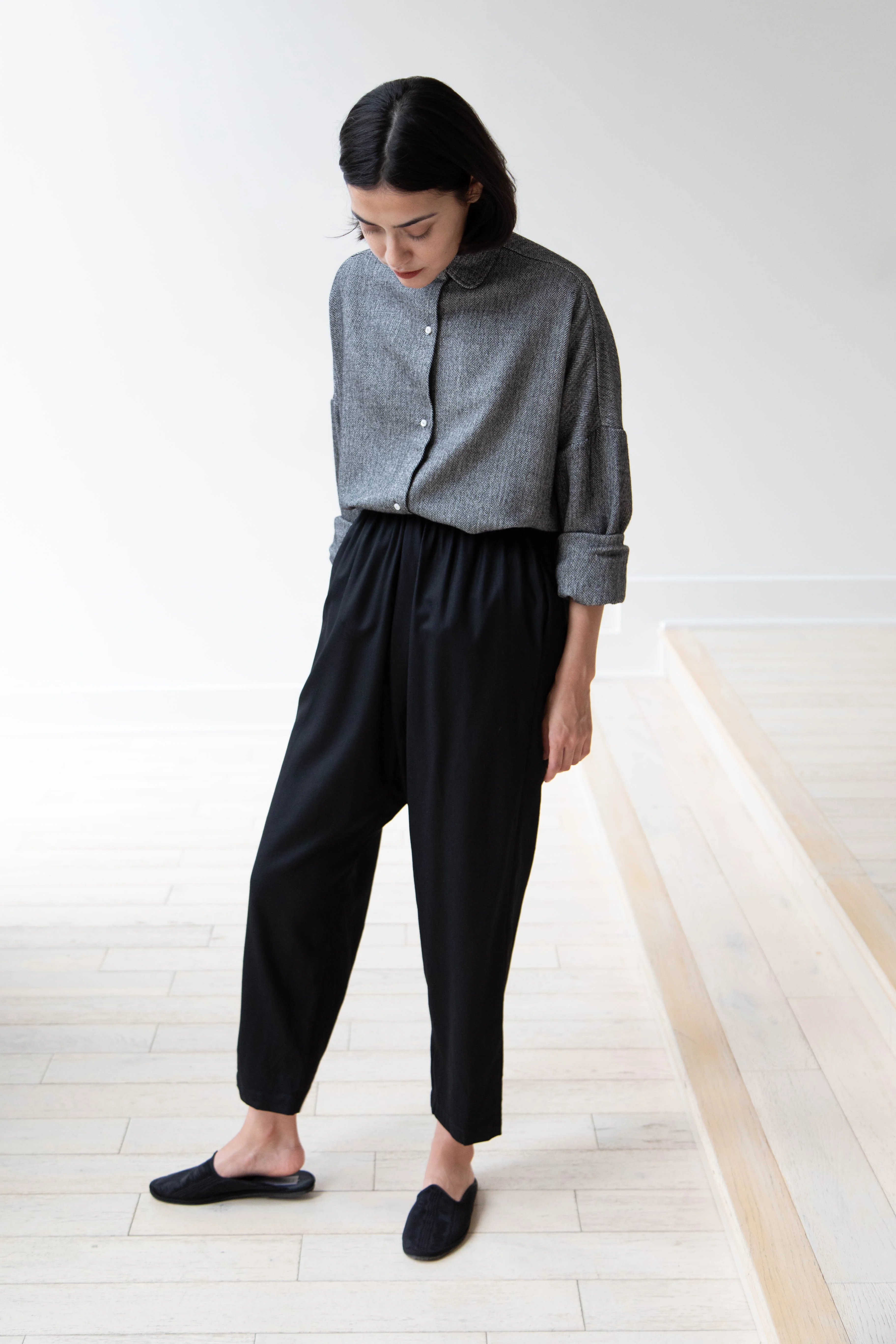 Gallego Desportes | Tapered Trouser in Black Wool - Image 3