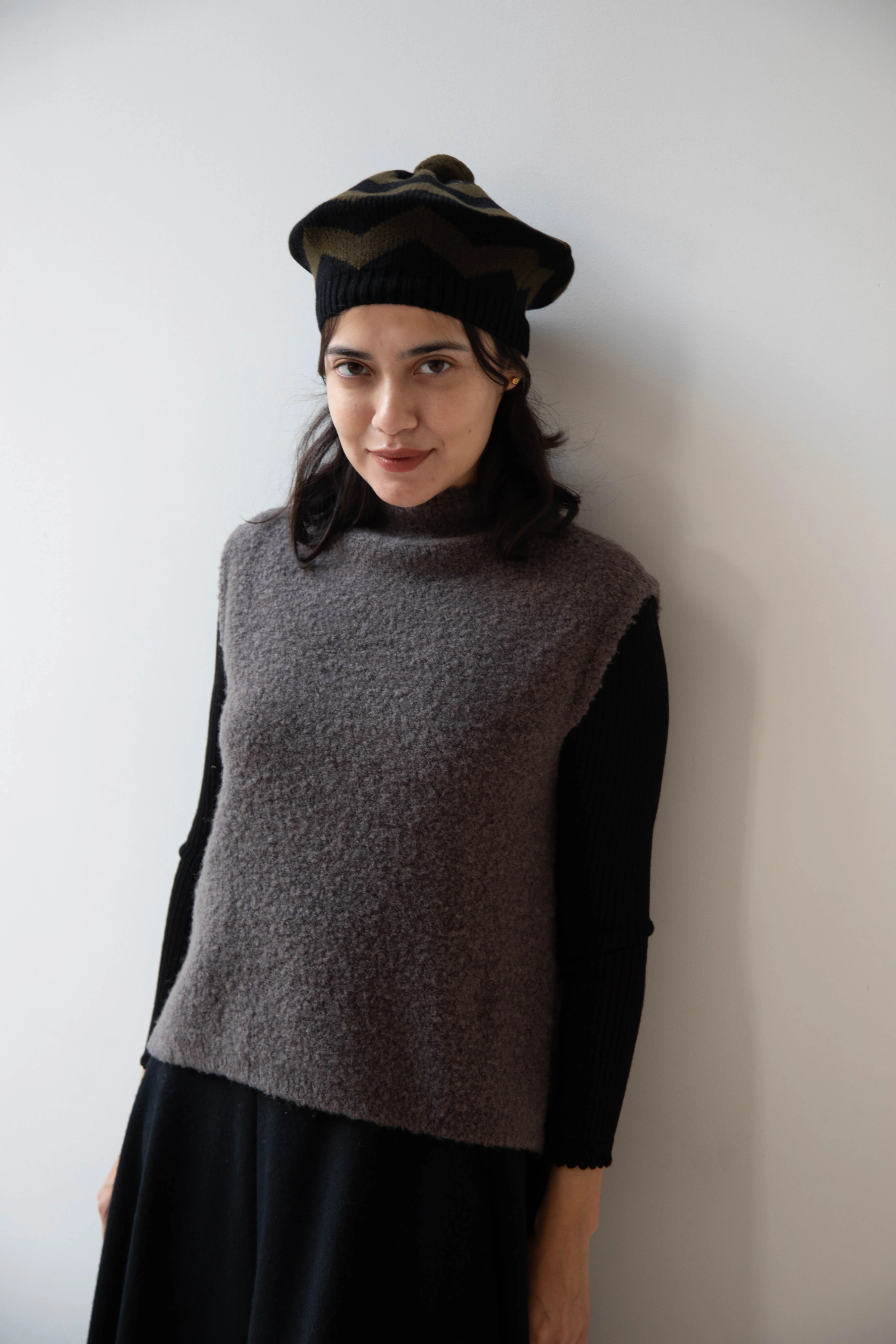 Jo Gordon | Zigzag Beret in Black & Olive - Image 3