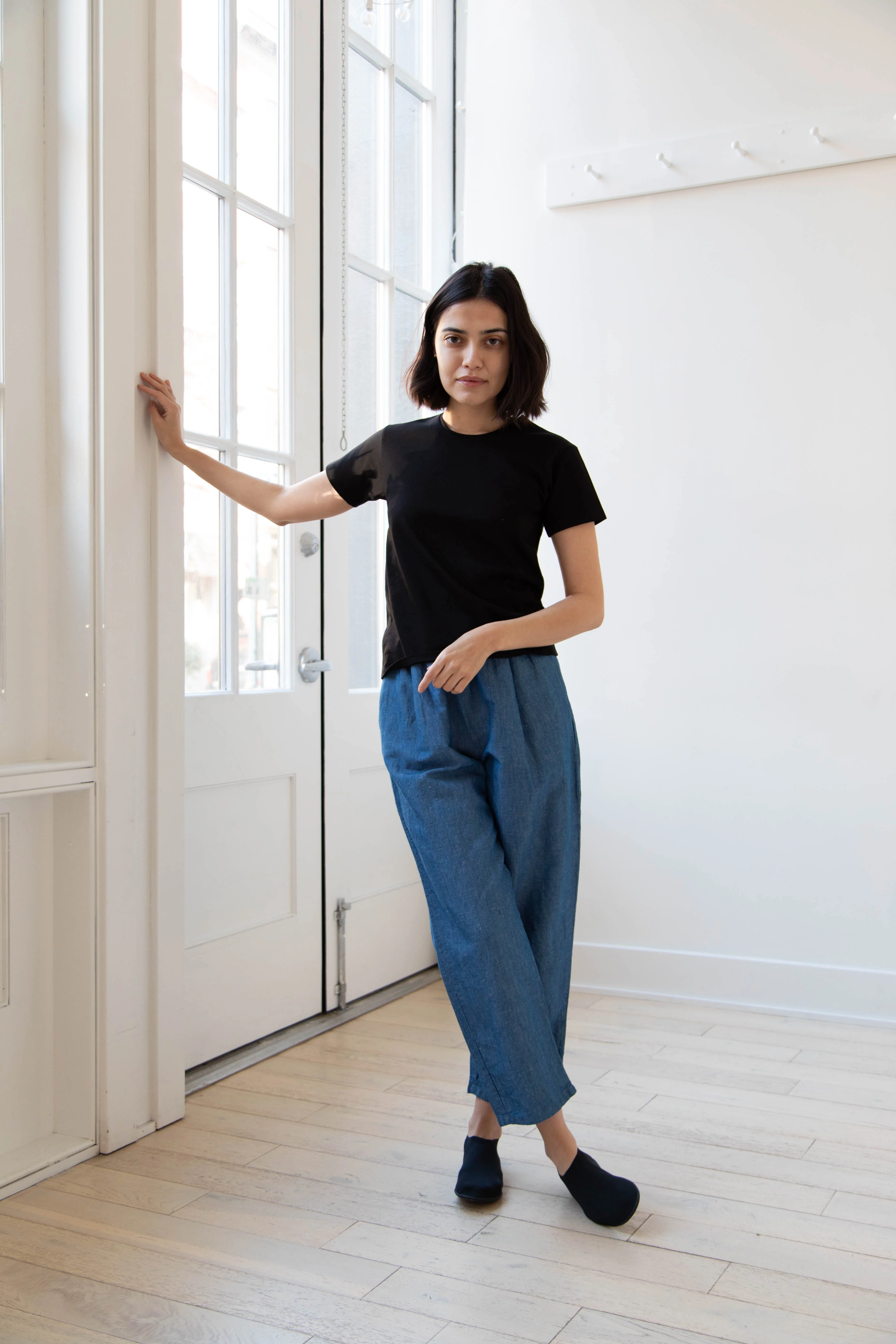 Le 17 Septembre | Round Neck T-Shirt in Black - Image 17